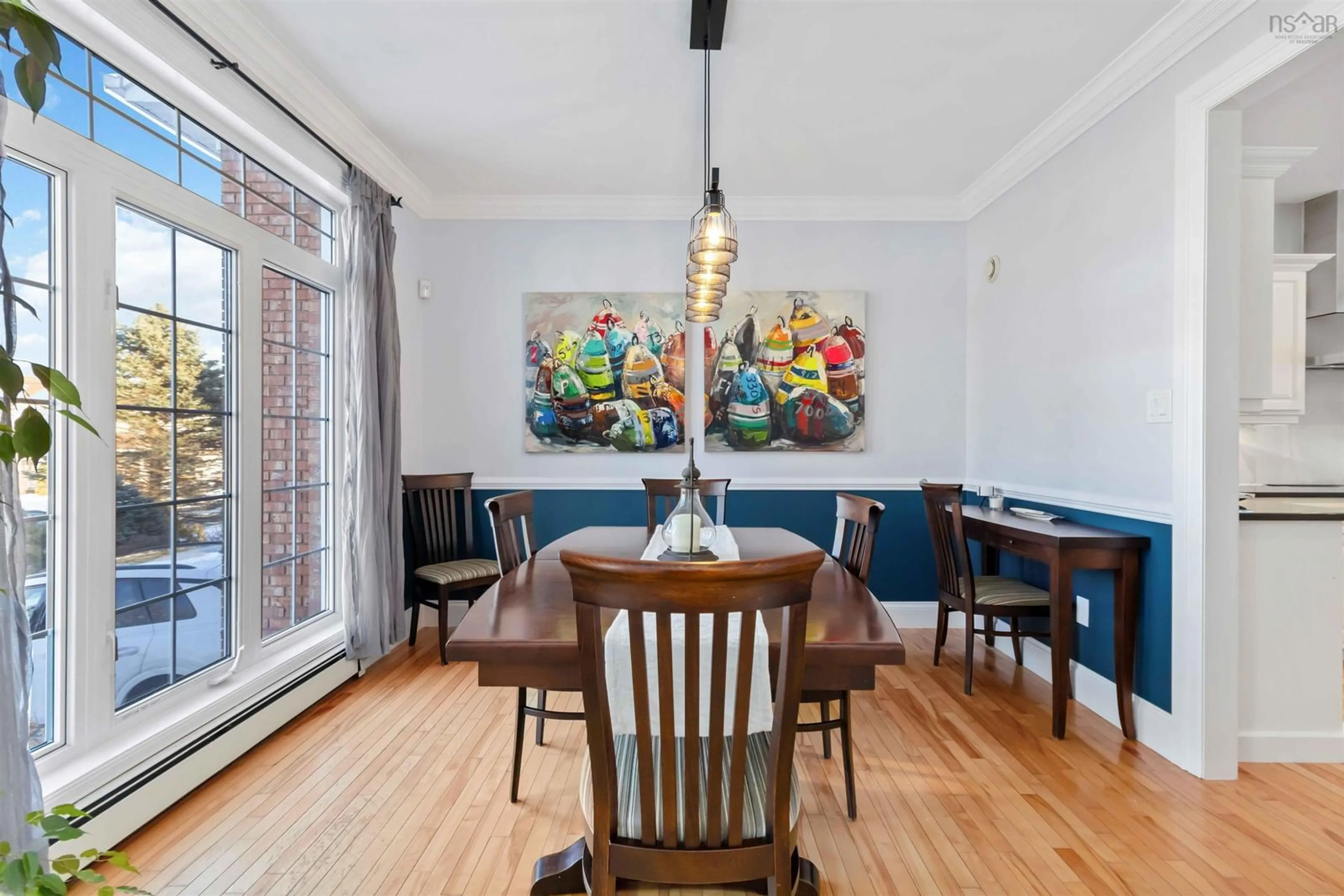 Dining room, wood/laminate floor for 12 Walnut  Hall, Dartmouth Nova Scotia B2Y 3S6