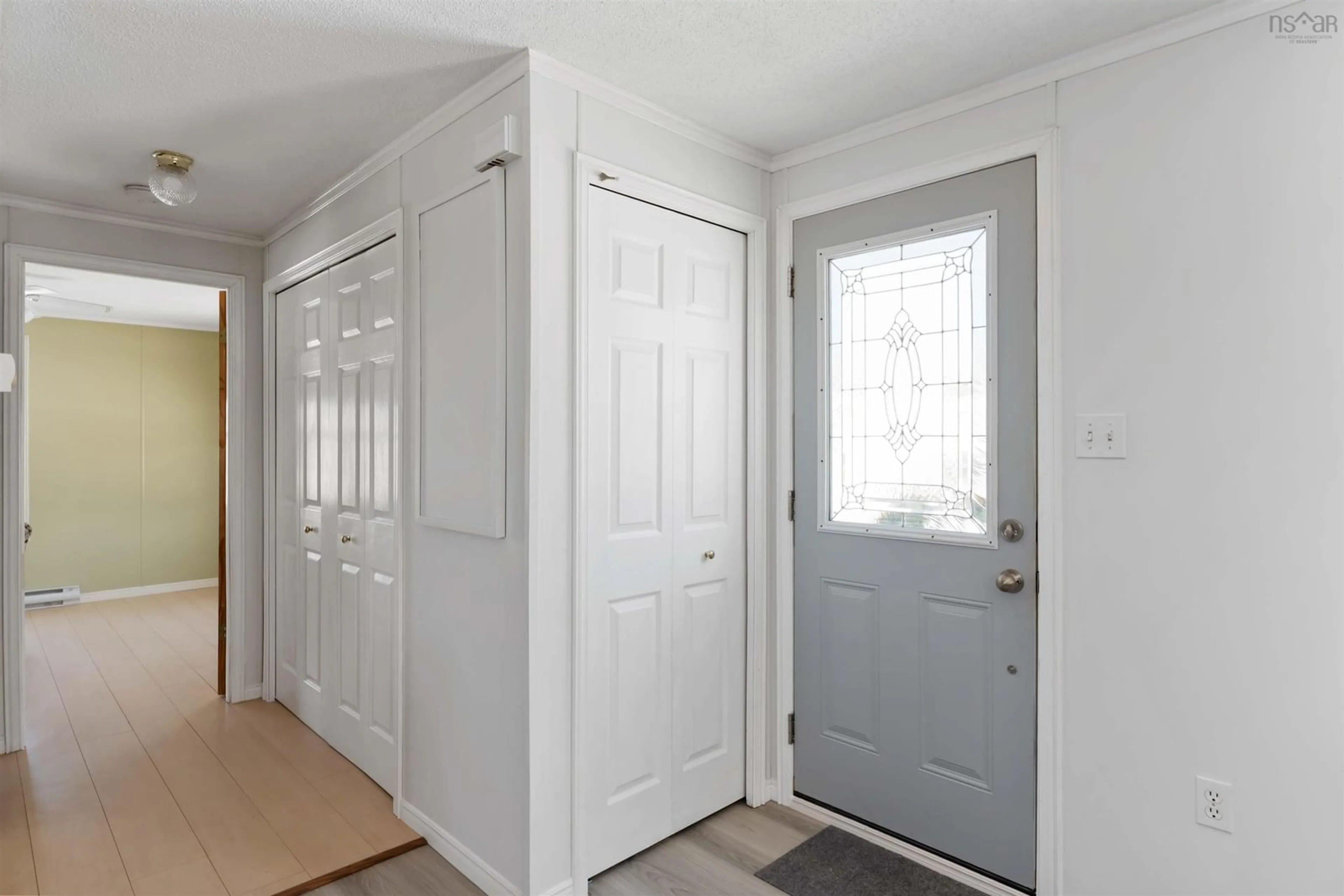 Indoor entryway for 33 Douglas Avenue, Berwick Nova Scotia B0P 1E0