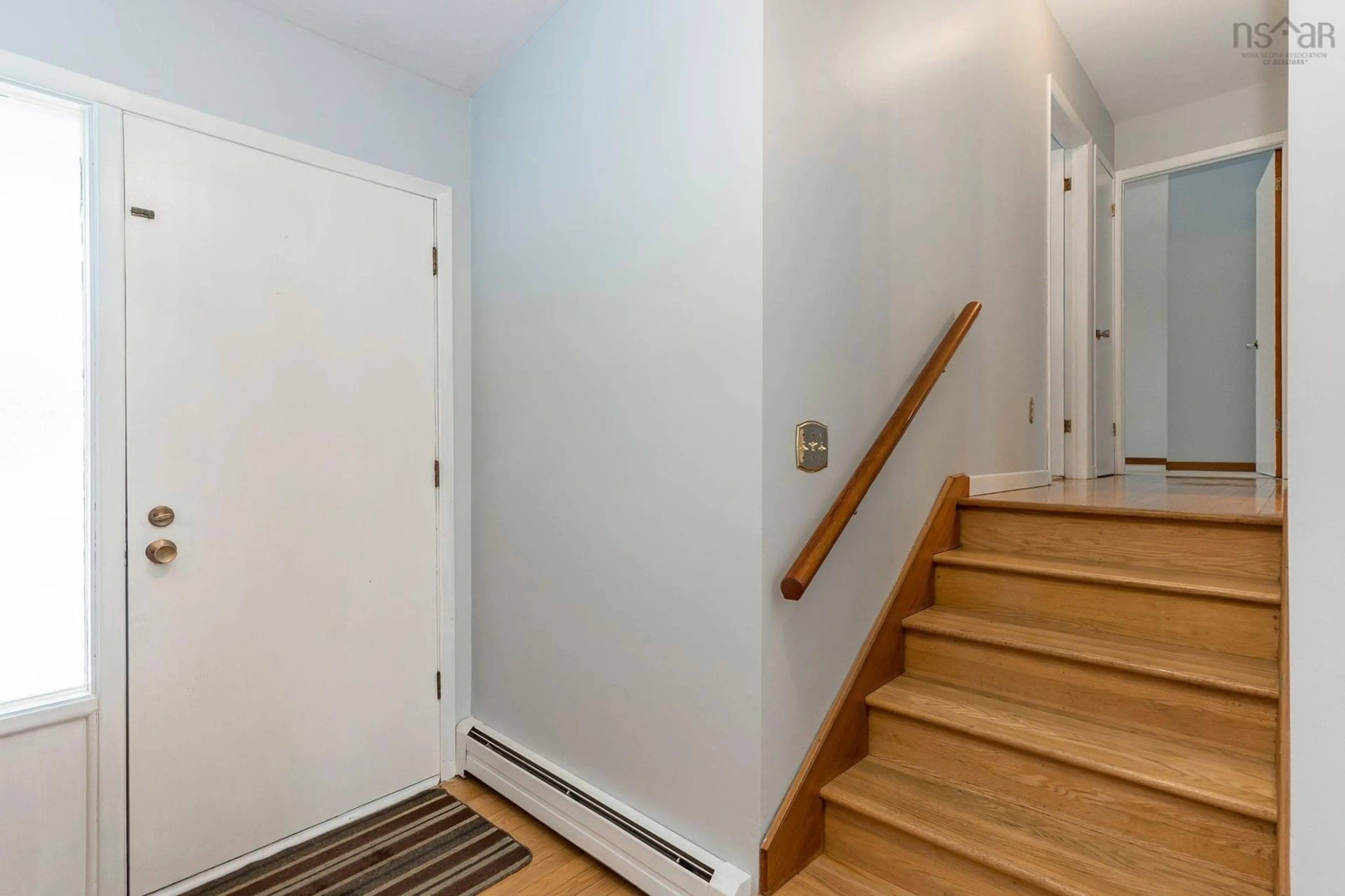 Indoor entryway for 485 Basinview Dr, Bedford Nova Scotia B4A 1T3