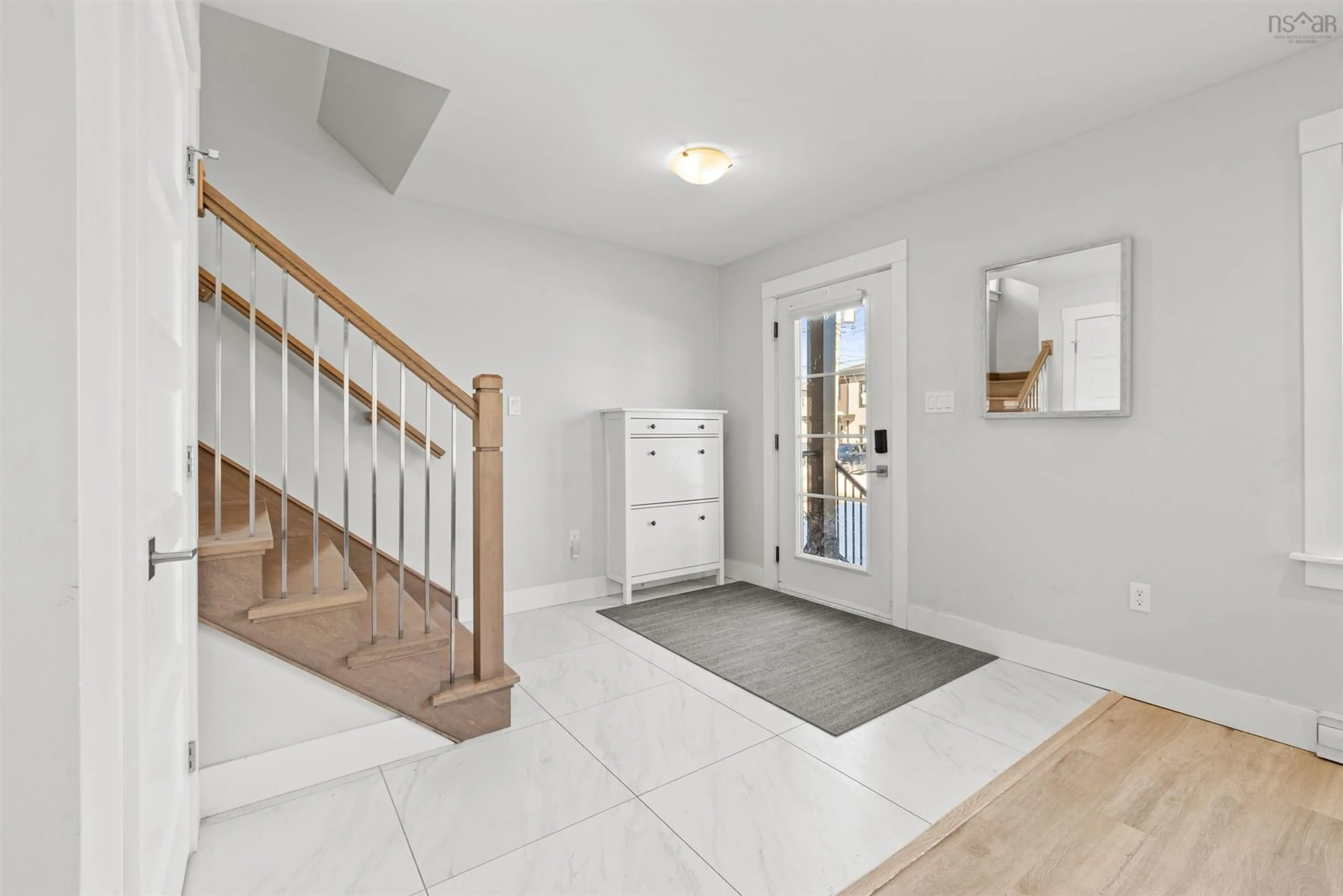 Indoor entryway for 163 Titanium Crescent, Halifax Nova Scotia B3P 0J3