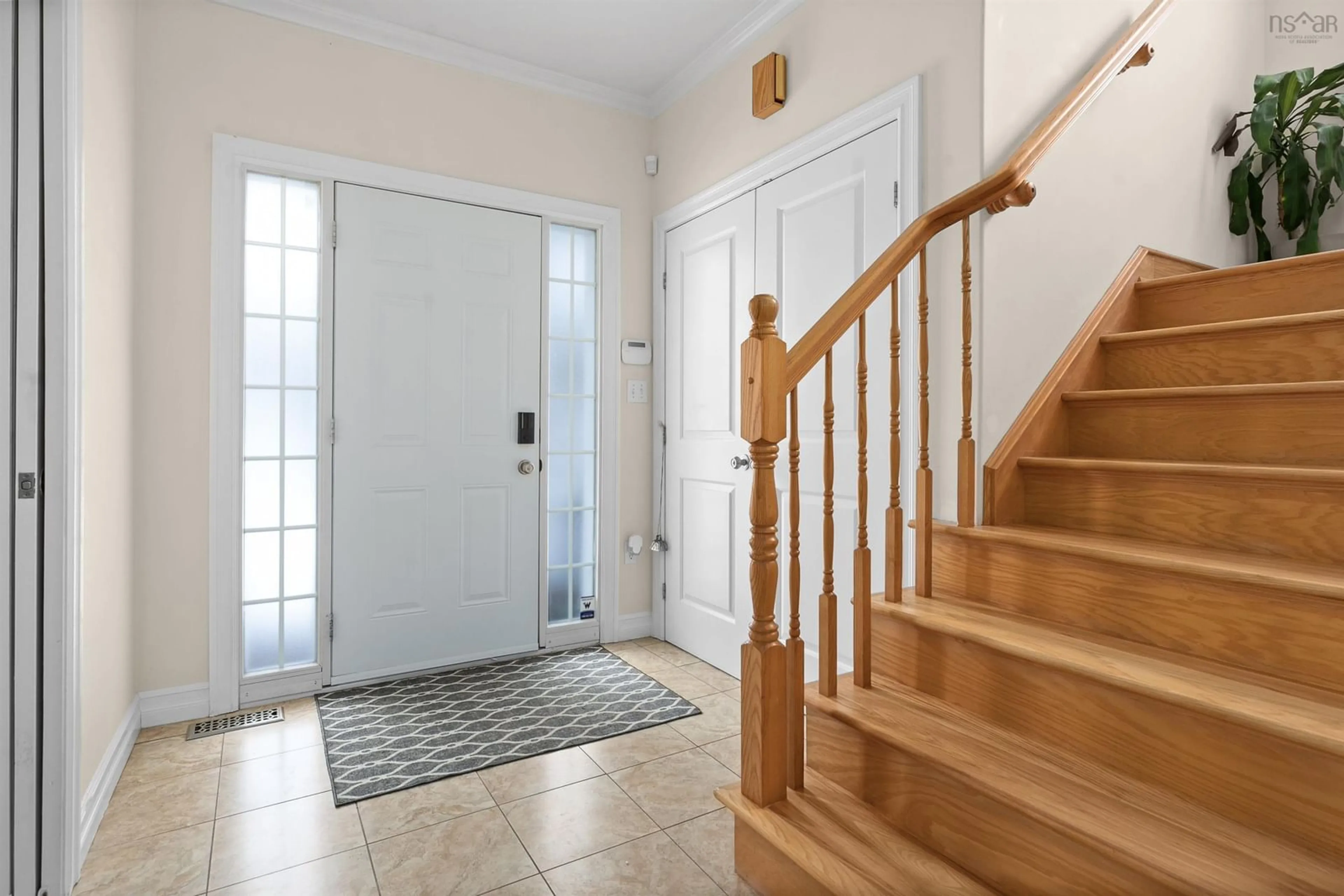 Indoor entryway for 79 Aberdeen Dr, Fall River Nova Scotia B2T 0H1