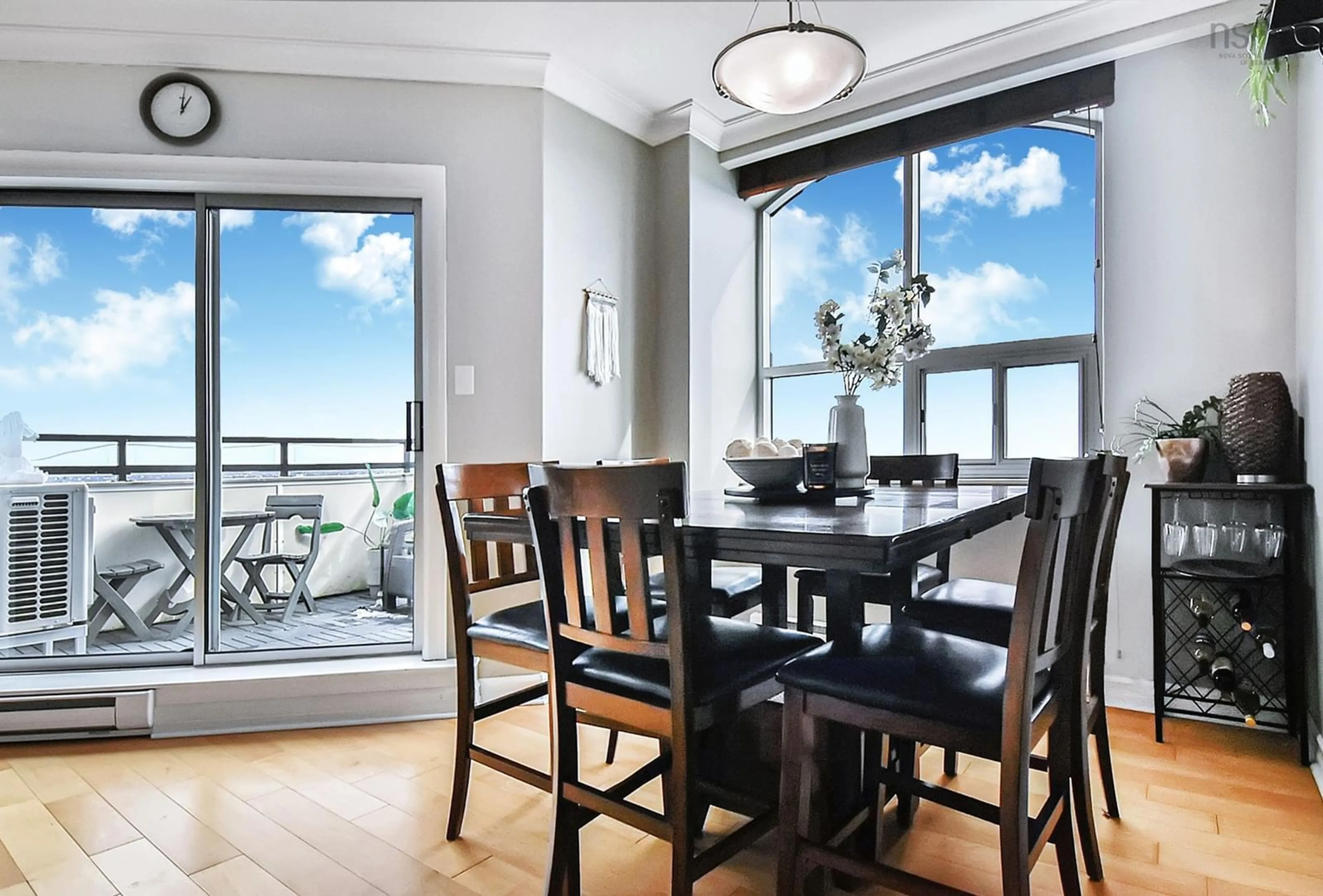 Dining room, wood/laminate floor for 2677 Gladstone St #1211, Halifax Nova Scotia B3K 0A3