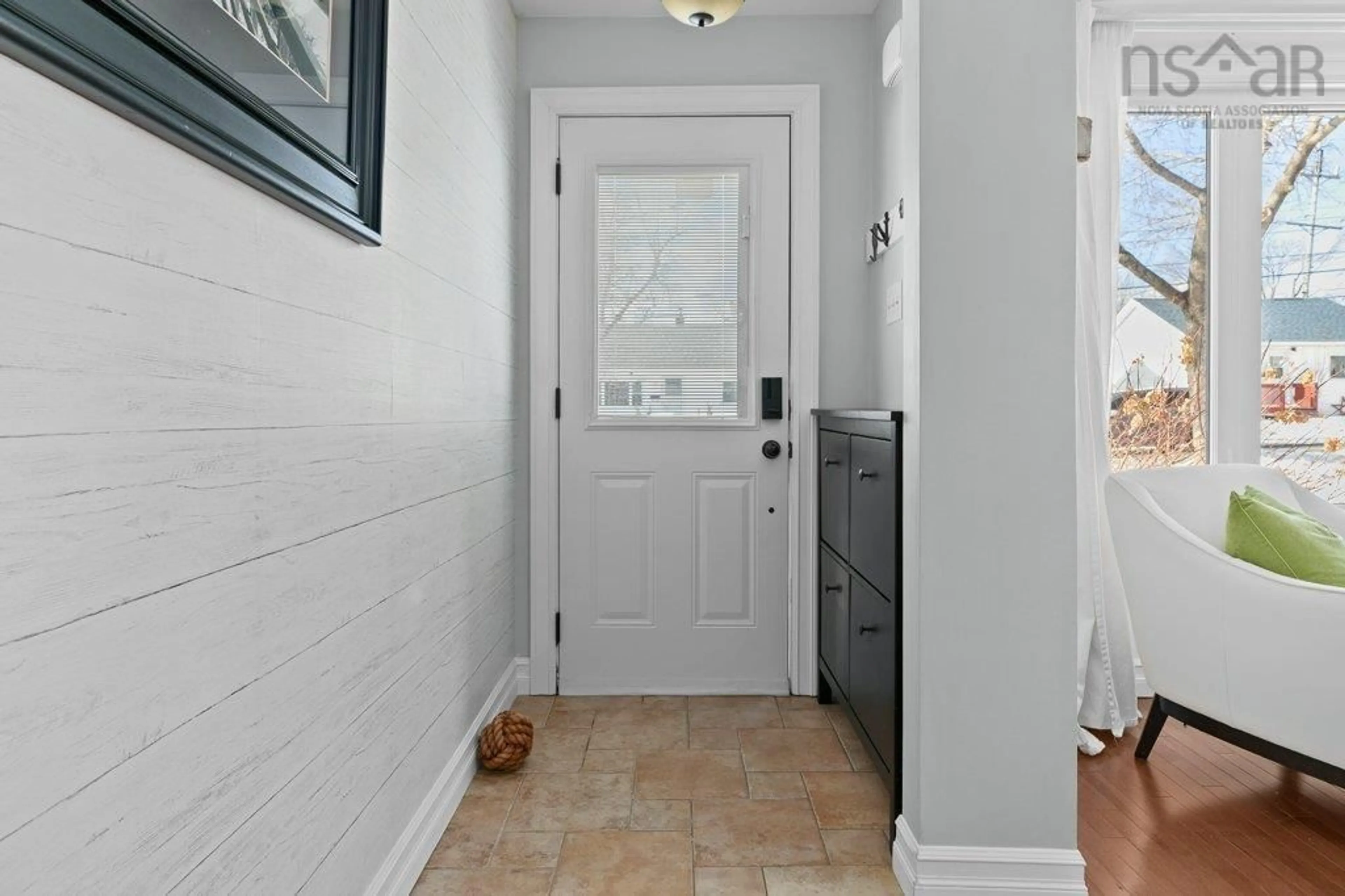 Indoor entryway for 52 Chappell St, Dartmouth Nova Scotia B3A 3P4