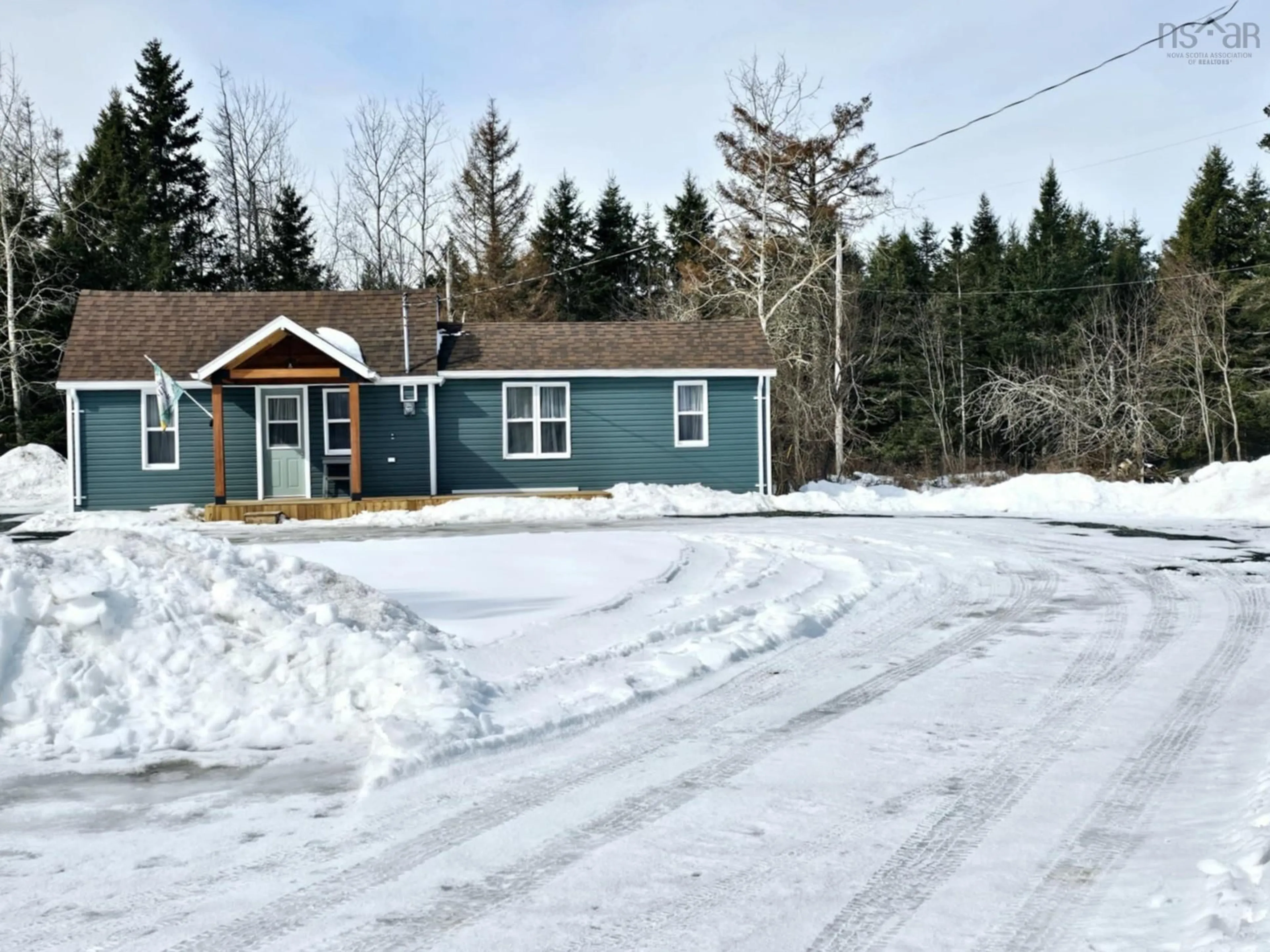 A pic from outside/outdoor area/front of a property/back of a property/a pic from drone, street for 607 Masstown Rd, Debert Nova Scotia B0M 1G0