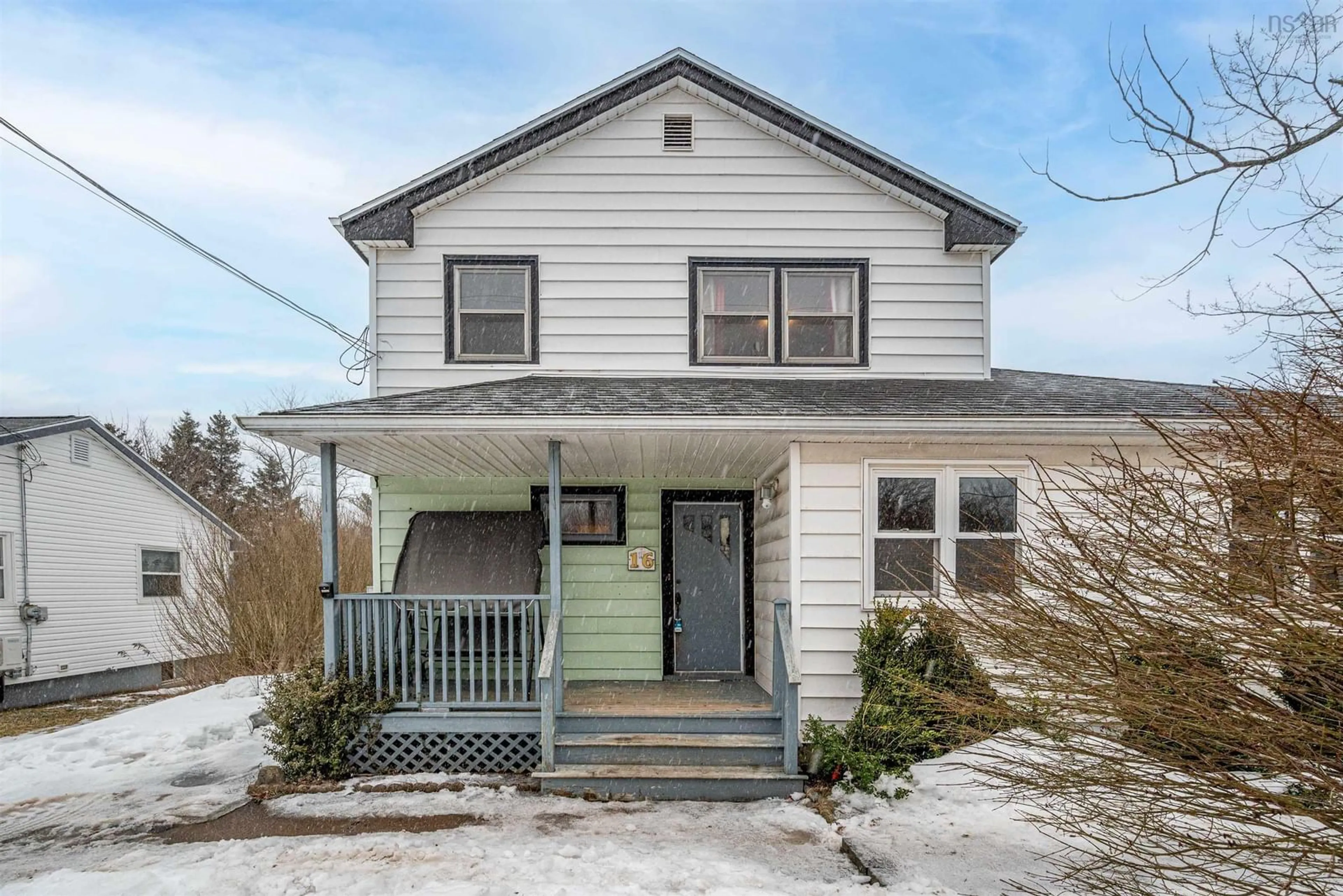 Home with vinyl exterior material, street for 16 Settle St, Dartmouth Nova Scotia B2W 1M6