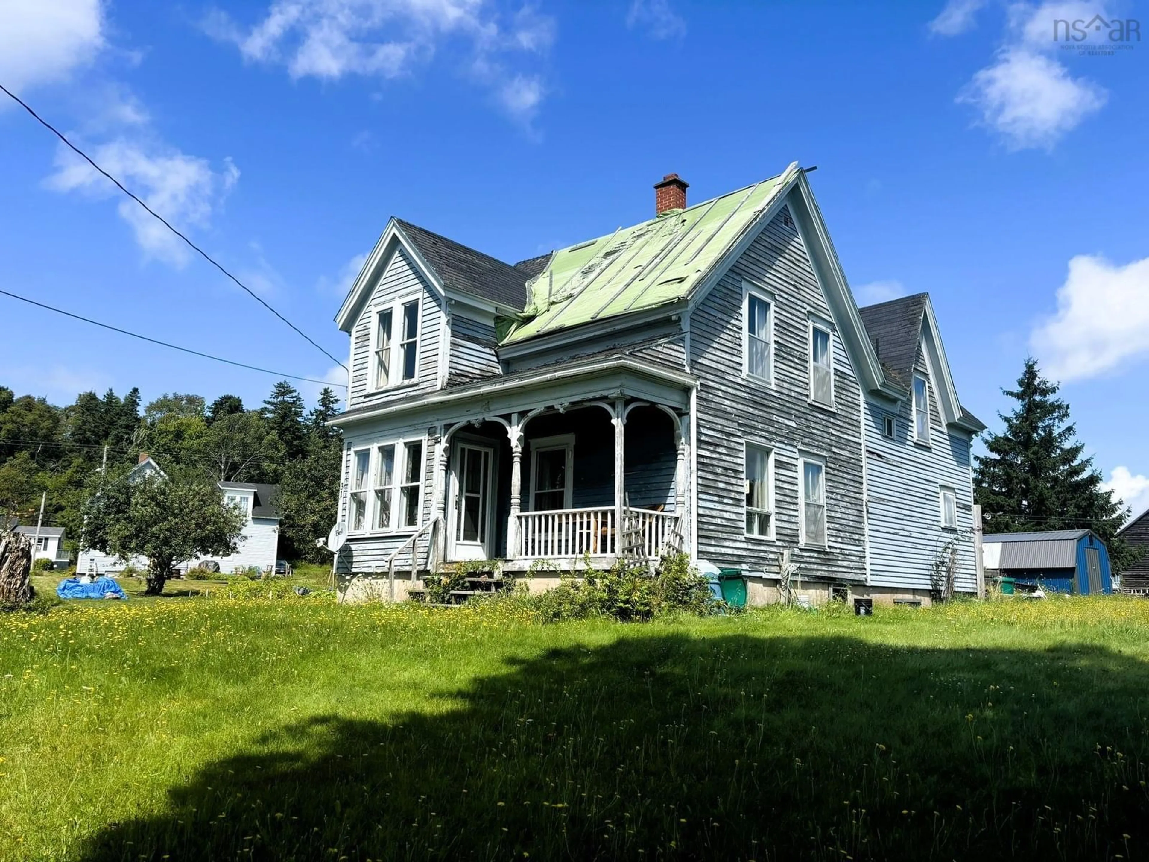 Home with vinyl exterior material, building for 31 Atlantic Ave, Parrsboro Nova Scotia B0M 1S0