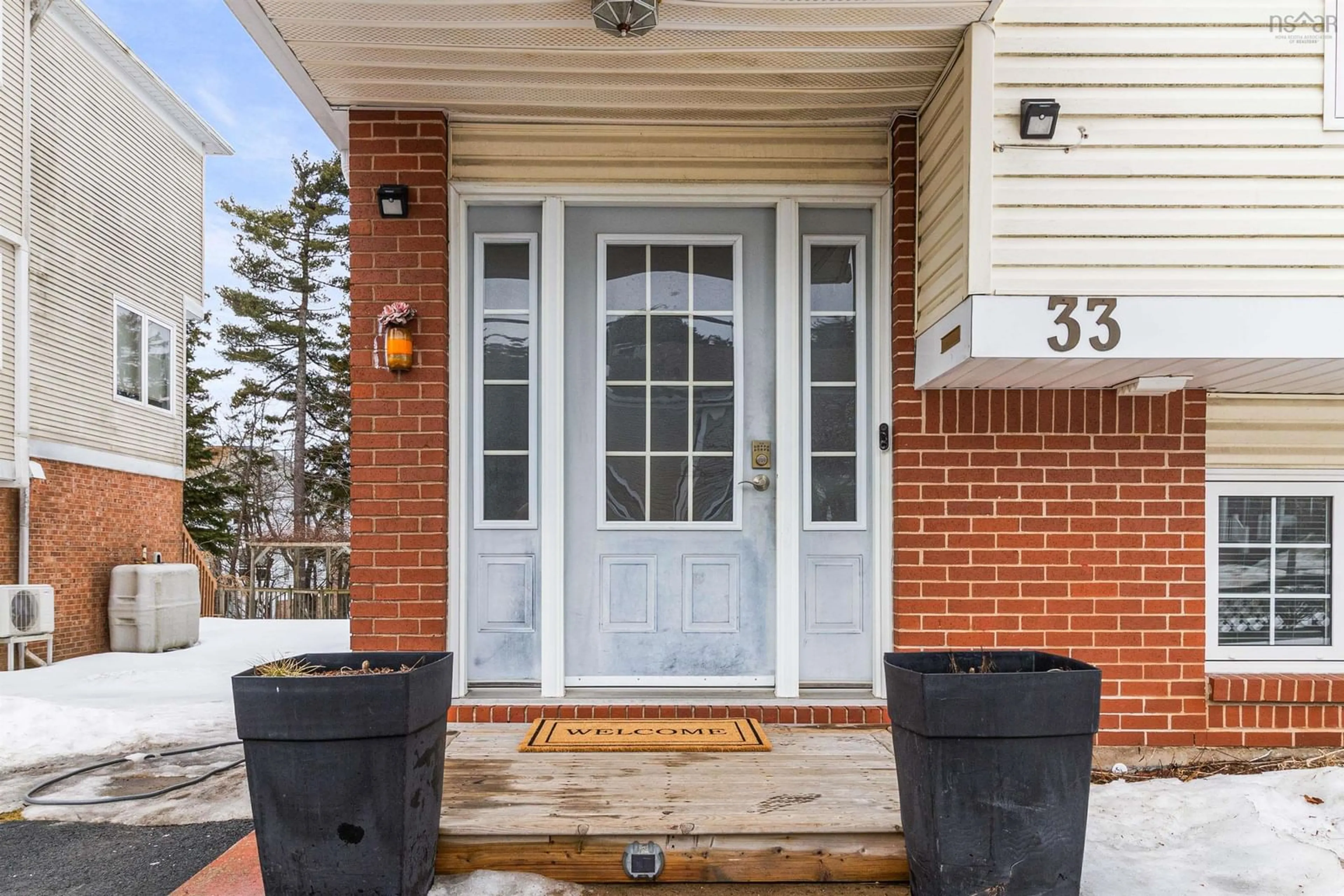 Indoor entryway for 33 Stratford Way, Halifax Nova Scotia B3S 1E5