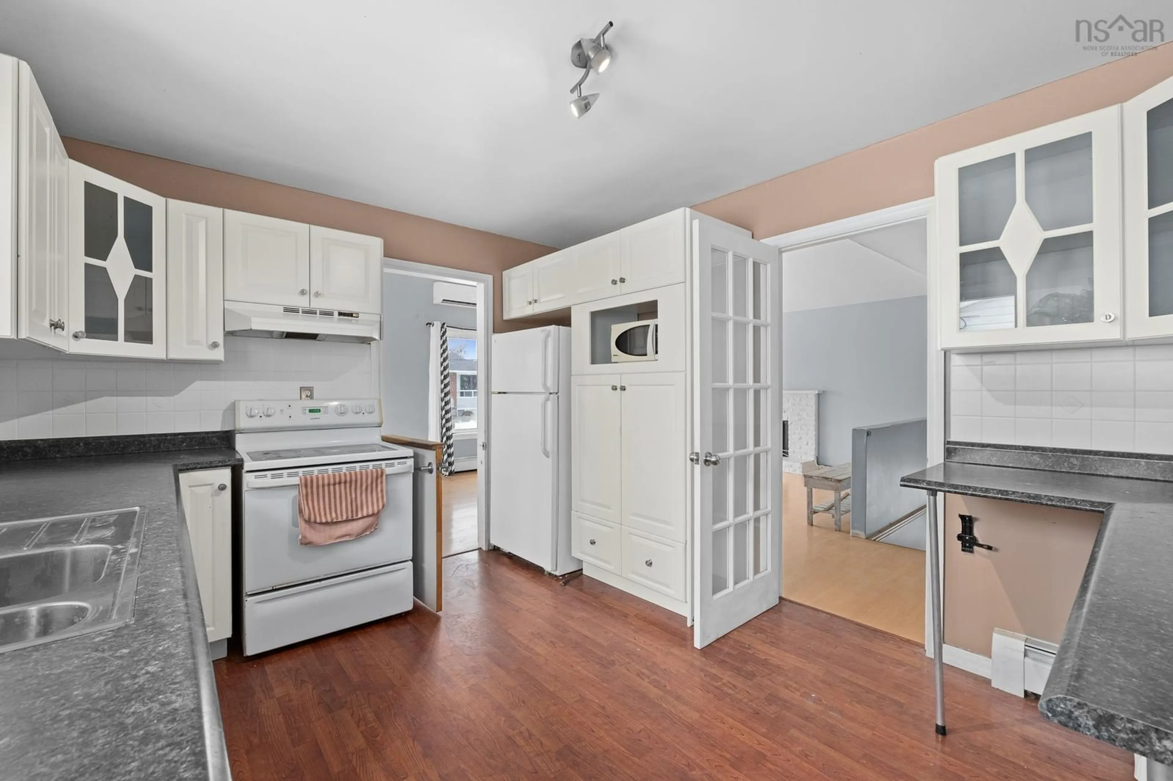 Standard kitchen, unknown for 20 Overdale Lane, Dartmouth Nova Scotia B3A 3V3