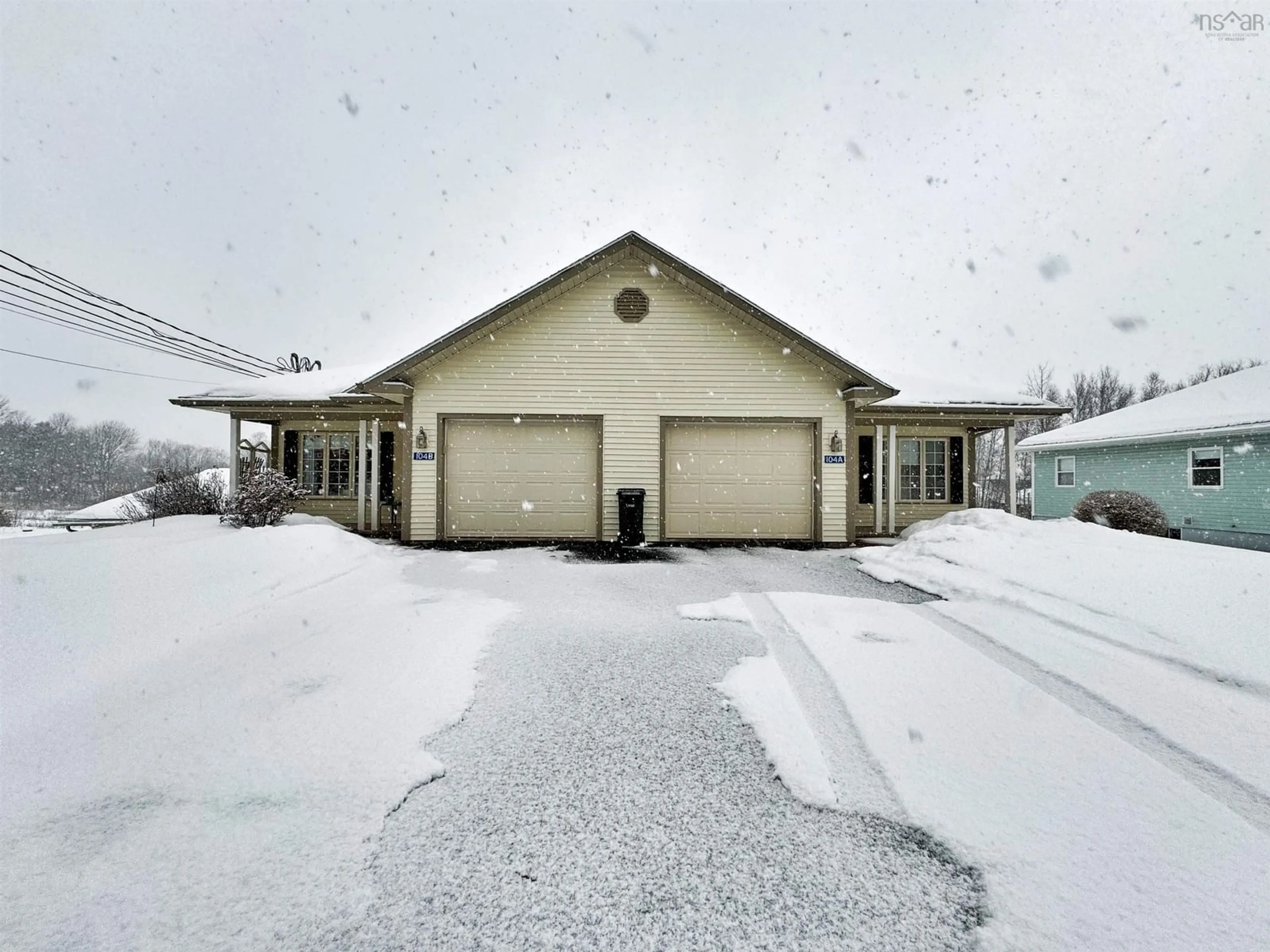 Indoor garage for 104 Orchard St #ABCD, Berwick Nova Scotia B0P 1E0