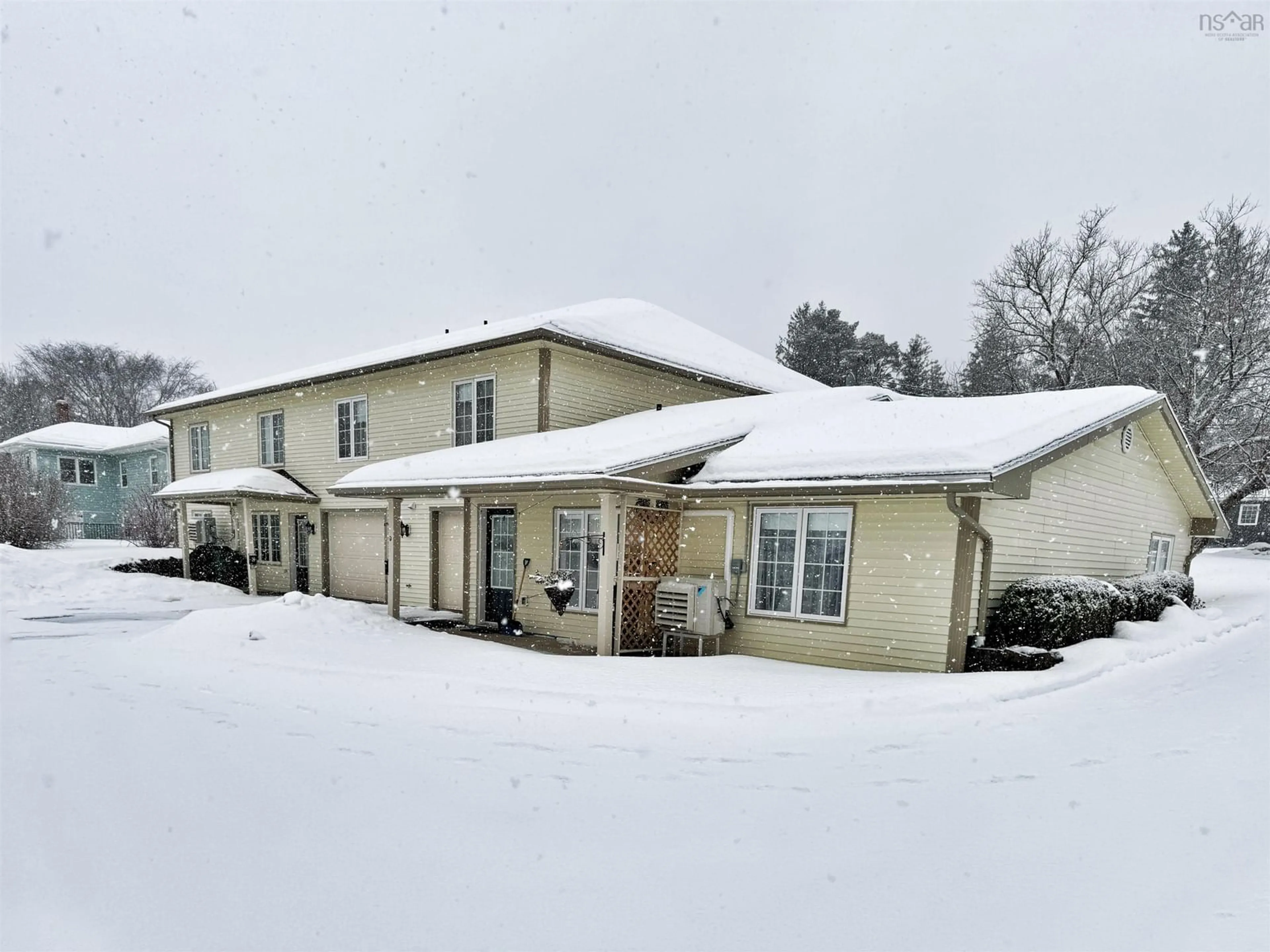 A pic from outside/outdoor area/front of a property/back of a property/a pic from drone, unknown for 104 Orchard St #ABCD, Berwick Nova Scotia B0P 1E0