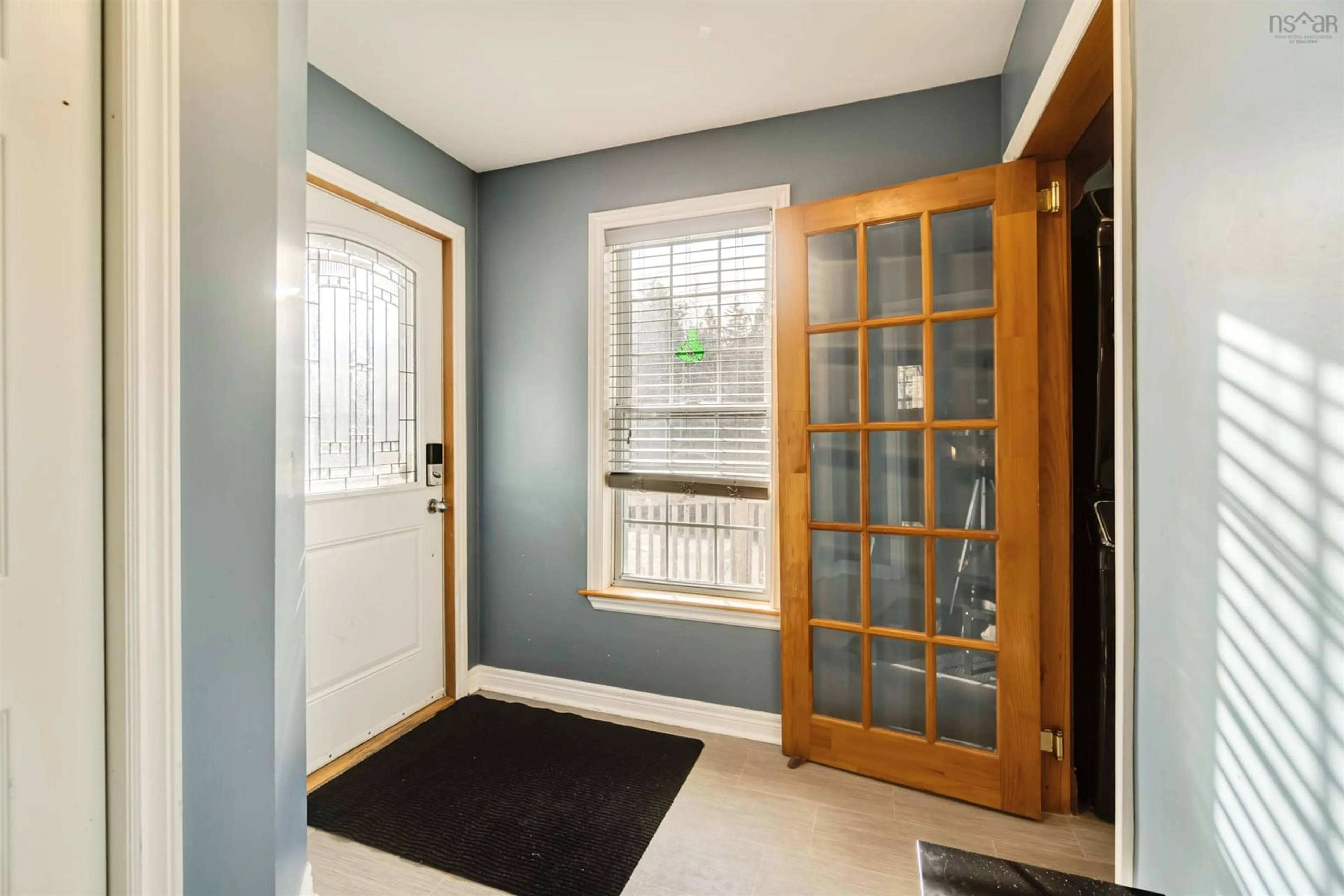 Indoor entryway for 2101 Larry Uteck Boulevard, Bedford Nova Scotia B4B 1E2