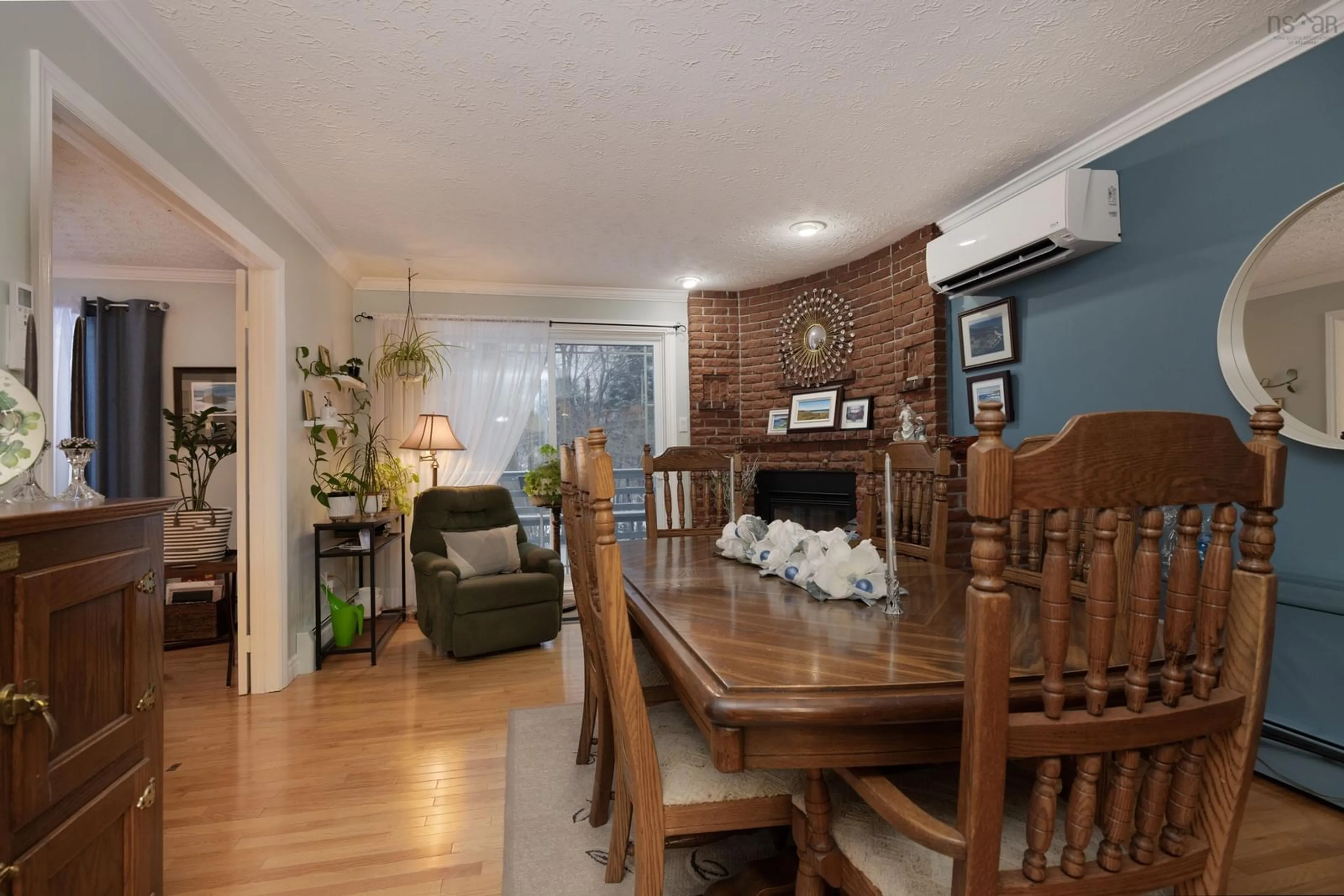 Dining room, wood/laminate floor for 15 Wheatstone Hts, Dartmouth Nova Scotia B2Y 4E1