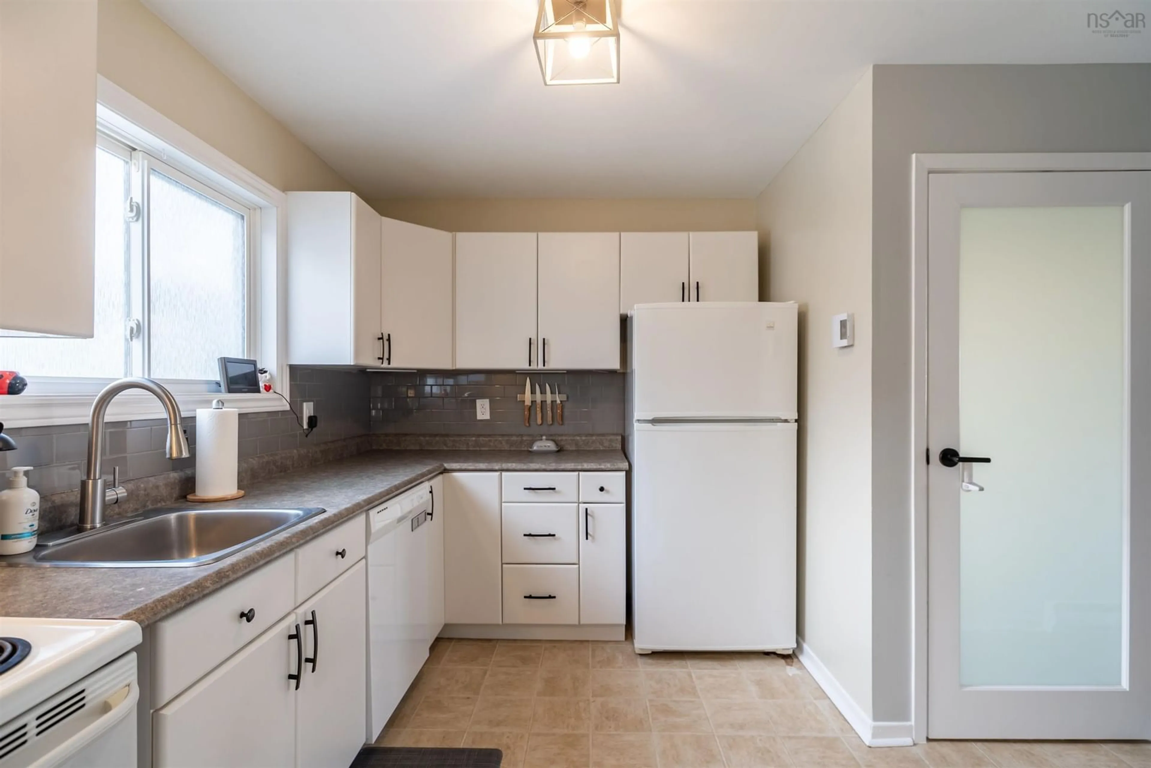 Standard kitchen, unknown for 516 Arklow Dr, Cole Harbour Nova Scotia B2W 4S4