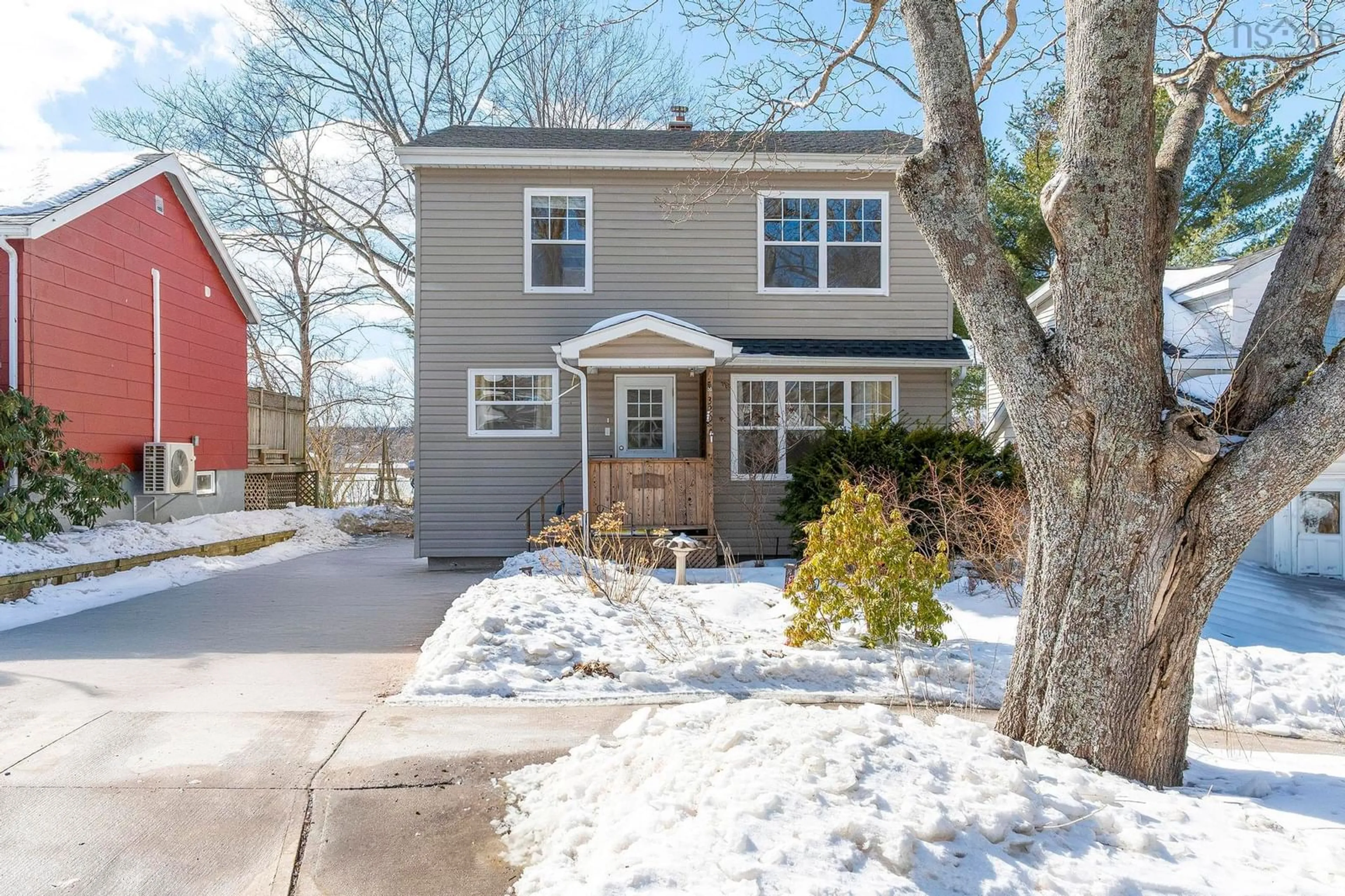 Home with vinyl exterior material, street for 3208 Beresford Rd, Halifax Nova Scotia B3L 3R8