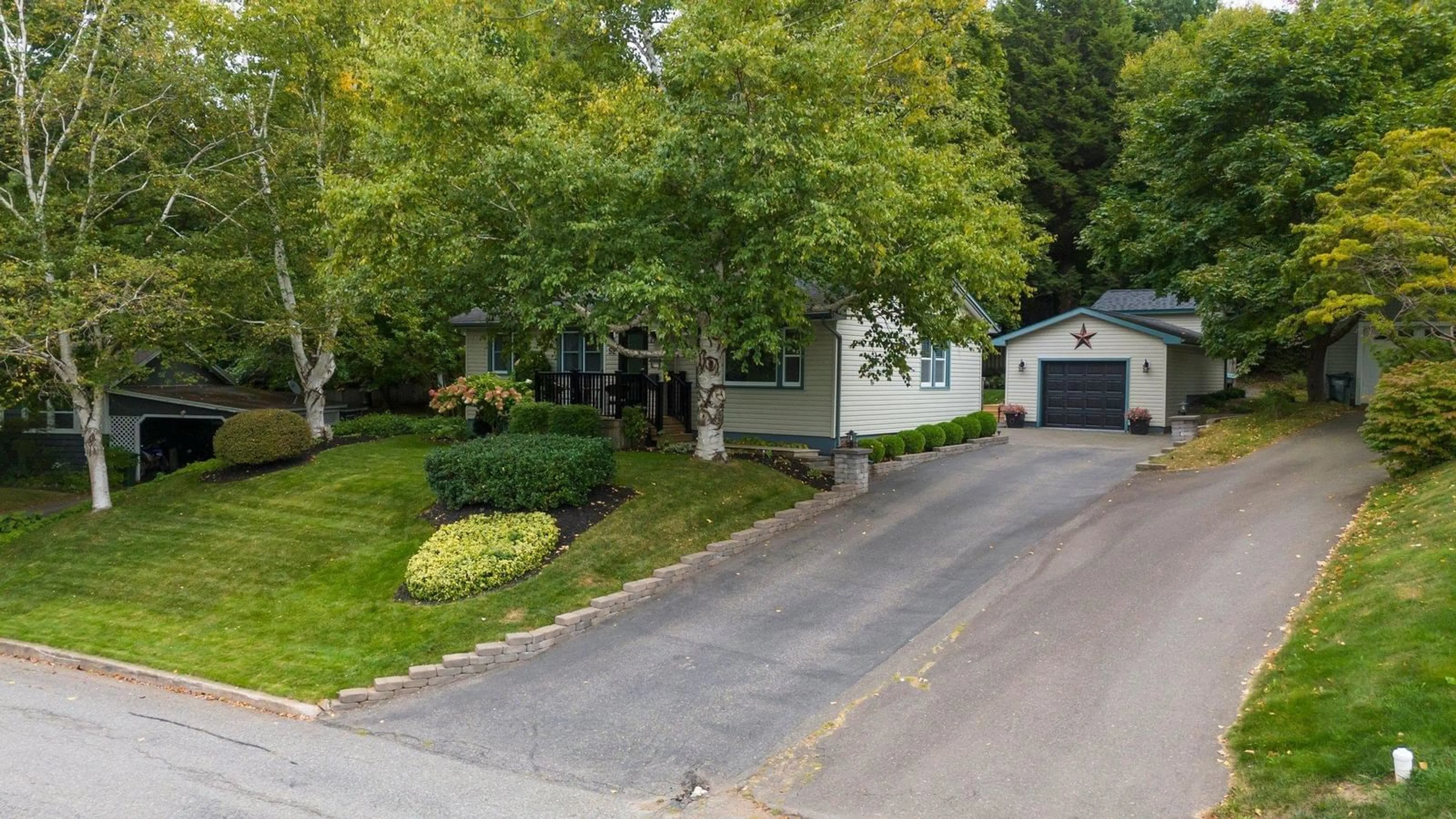 A pic from outside/outdoor area/front of a property/back of a property/a pic from drone, street for 52 Grant St, Kentville Nova Scotia B4N 2S3