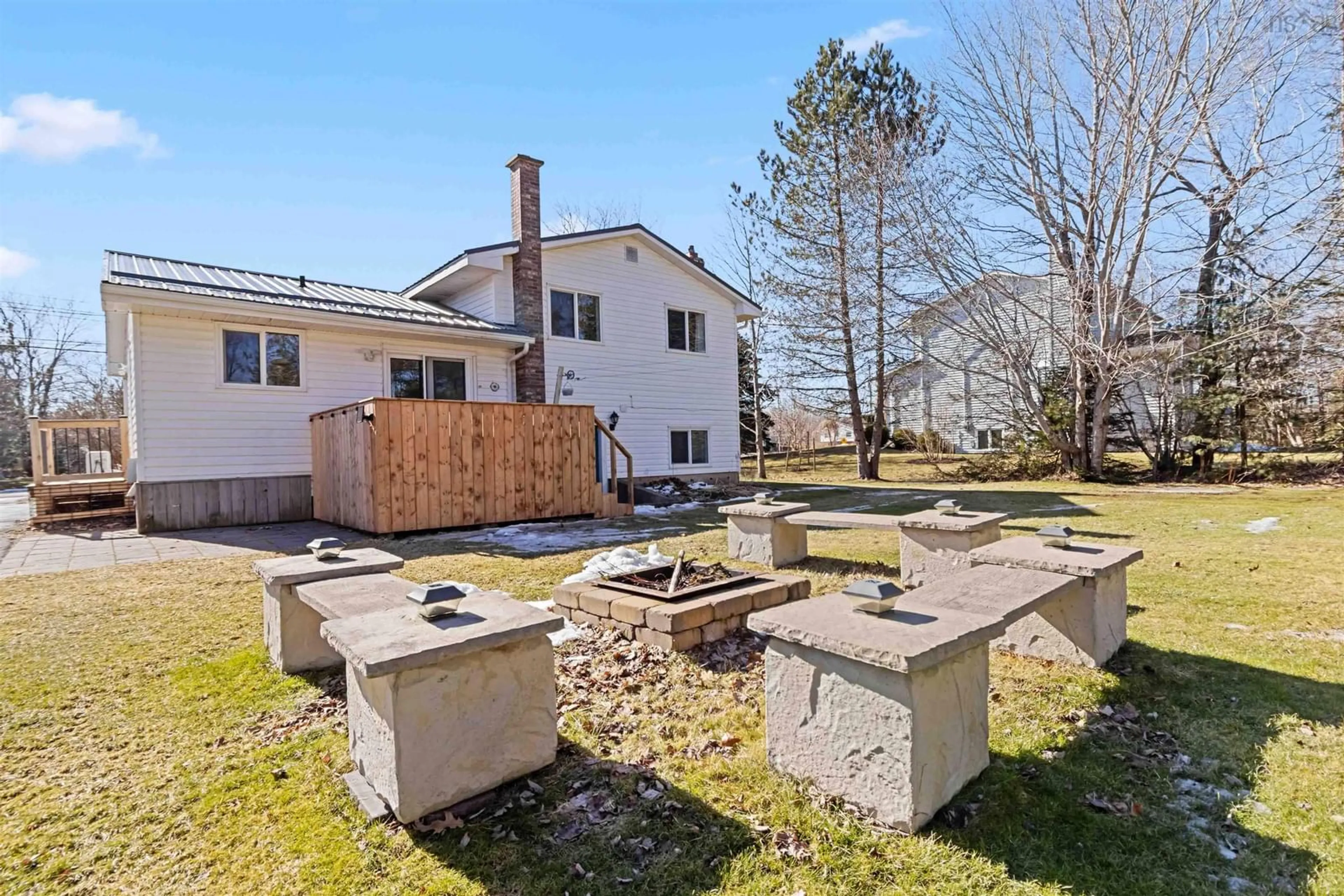 Patio, building for 30 Logan Dr, Lantz Nova Scotia B2S 1N3