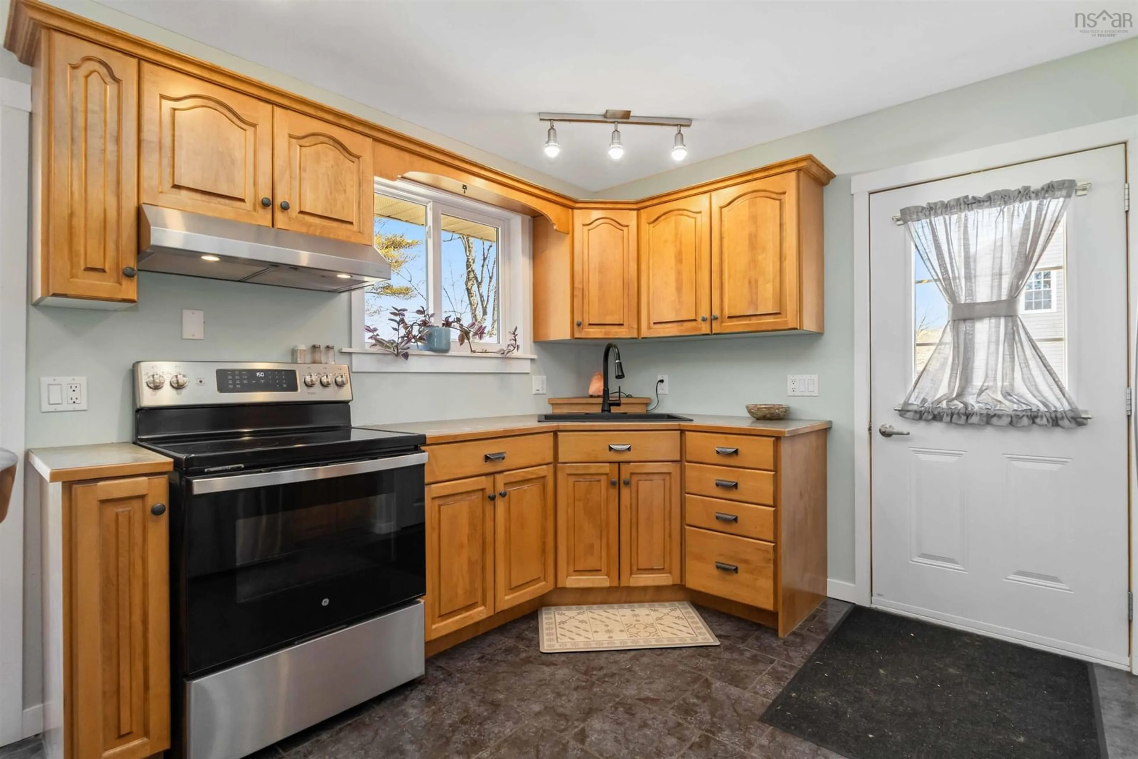 Standard kitchen, unknown for 30 Logan Dr, Lantz Nova Scotia B2S 1N3