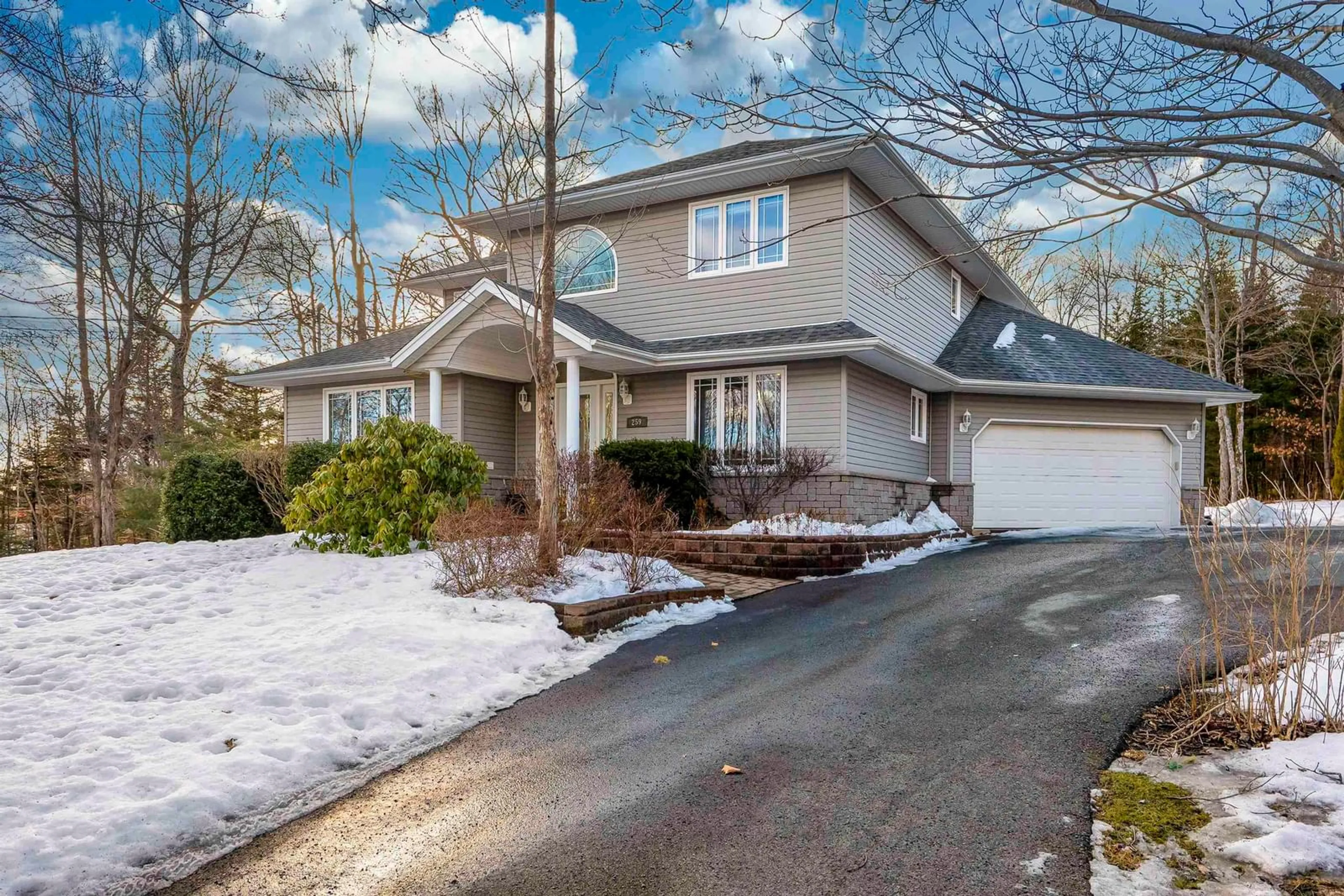 Home with vinyl exterior material, street for 259 High Rd, Fall River Nova Scotia B2T 1M8