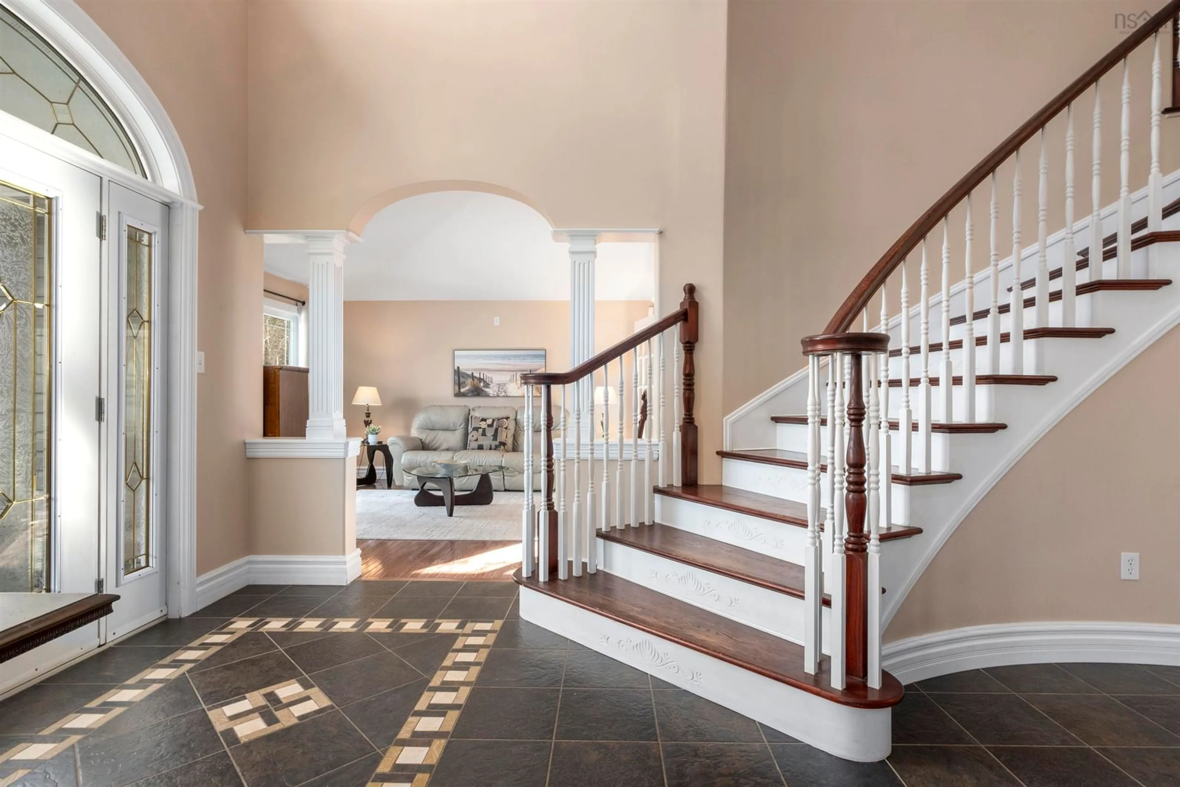 Indoor foyer for 259 High Rd, Fall River Nova Scotia B2T 1M8