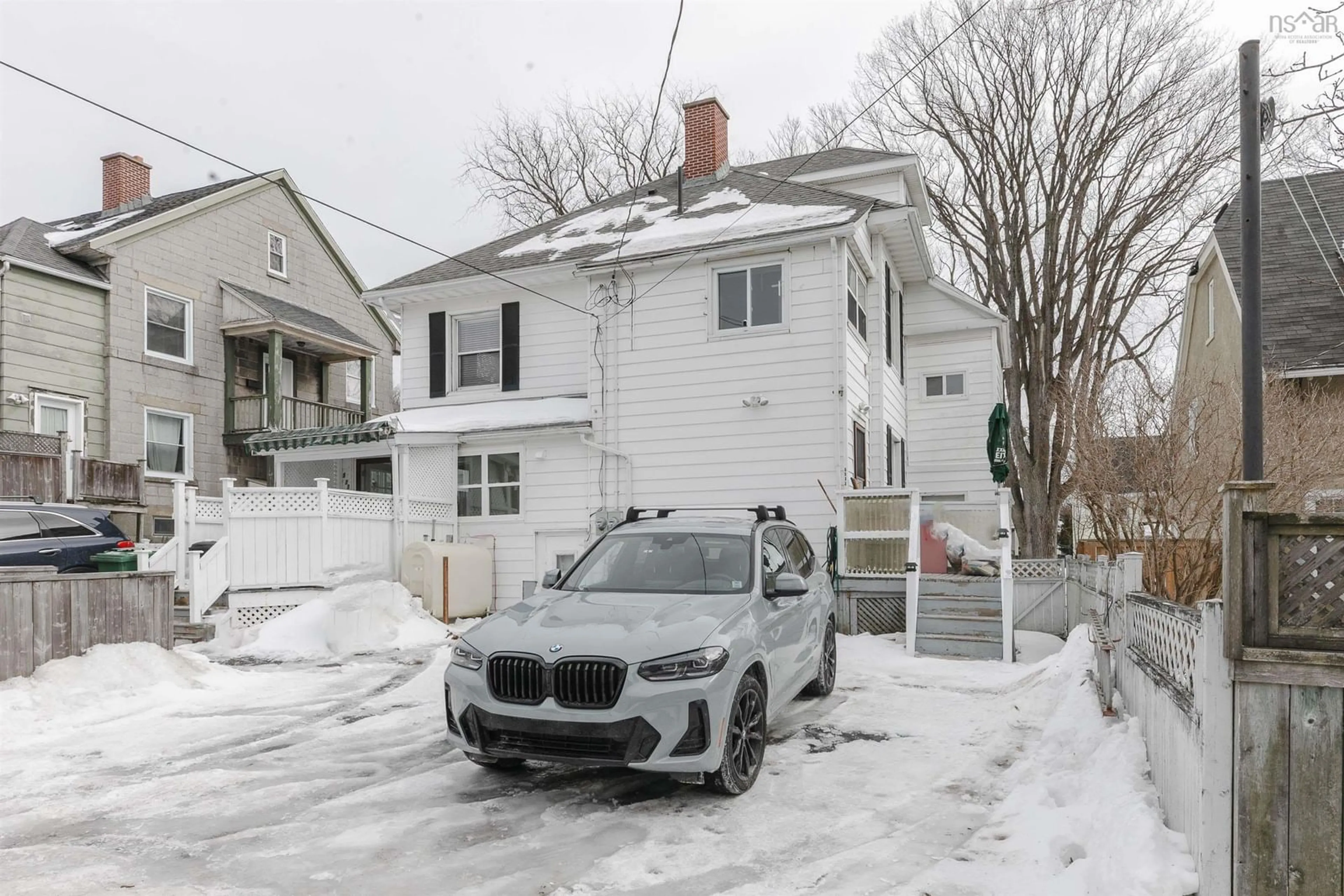 A pic from outside/outdoor area/front of a property/back of a property/a pic from drone, street for 5517 Kane Pl, Halifax Nova Scotia B3K 2B2