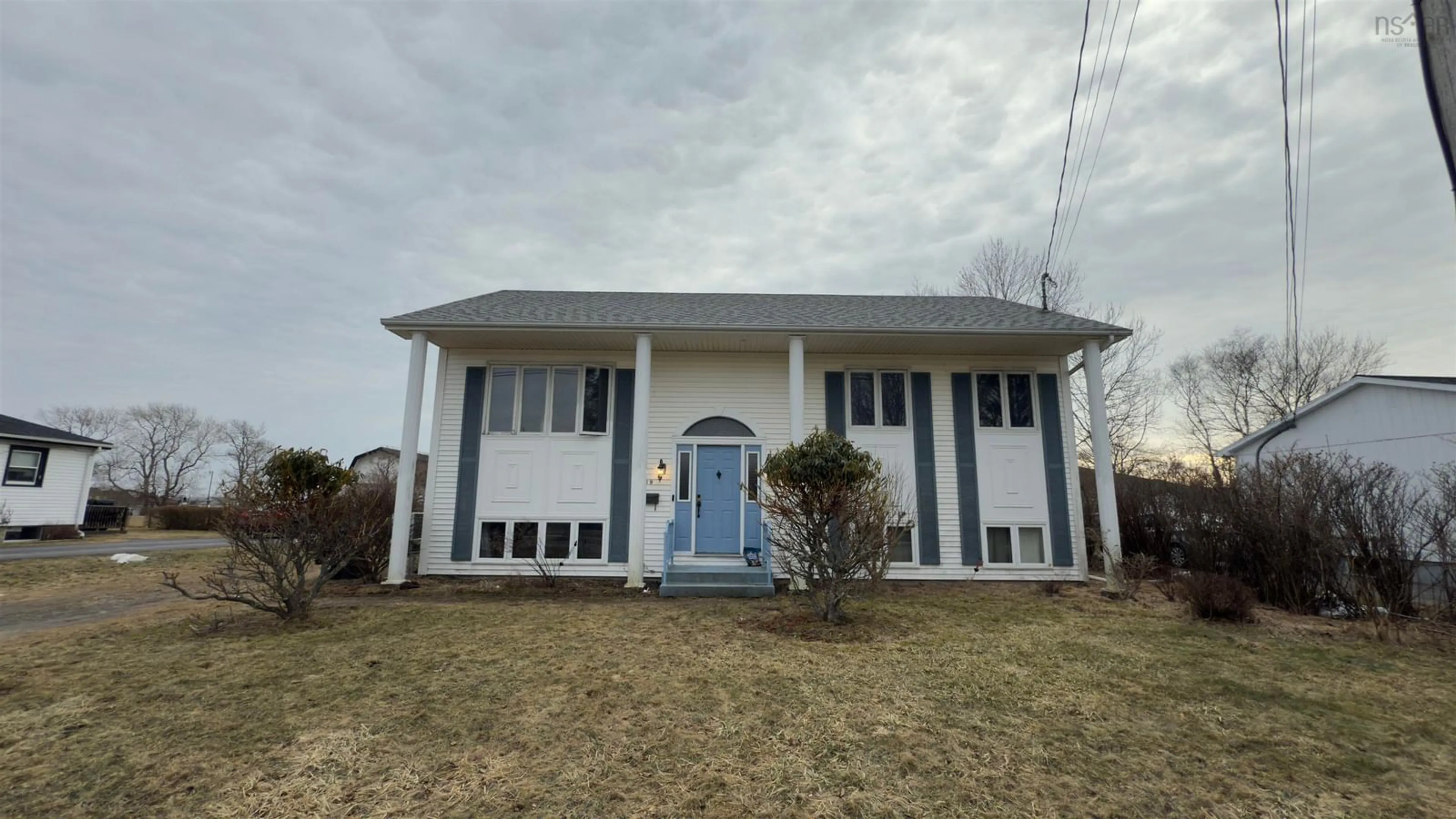 Home with vinyl exterior material, unknown for 59 Porter St, Yarmouth Nova Scotia B5A 2Y8