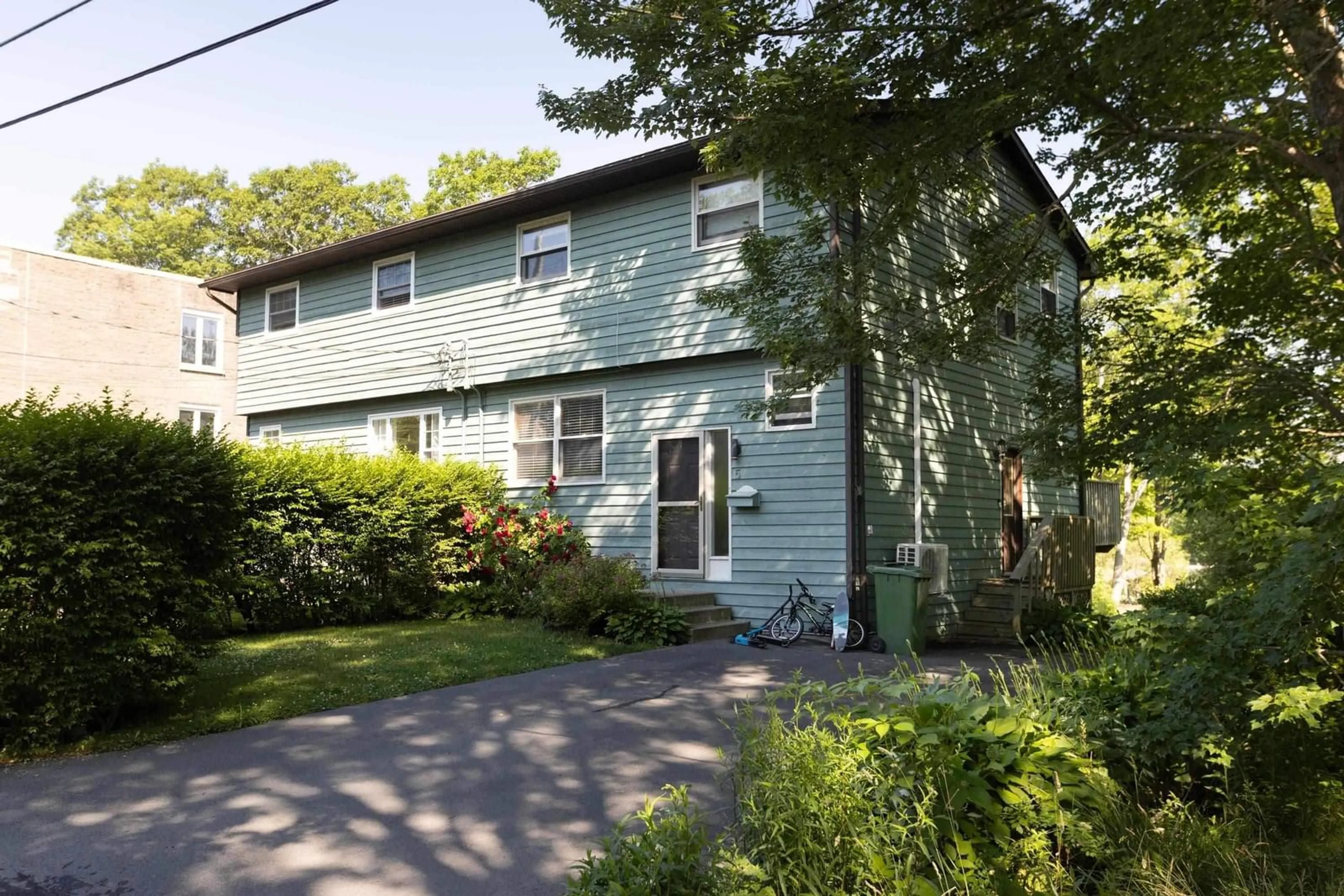 Home with vinyl exterior material, street for 5 Hume St, Dartmouth Nova Scotia B2Y 1X6