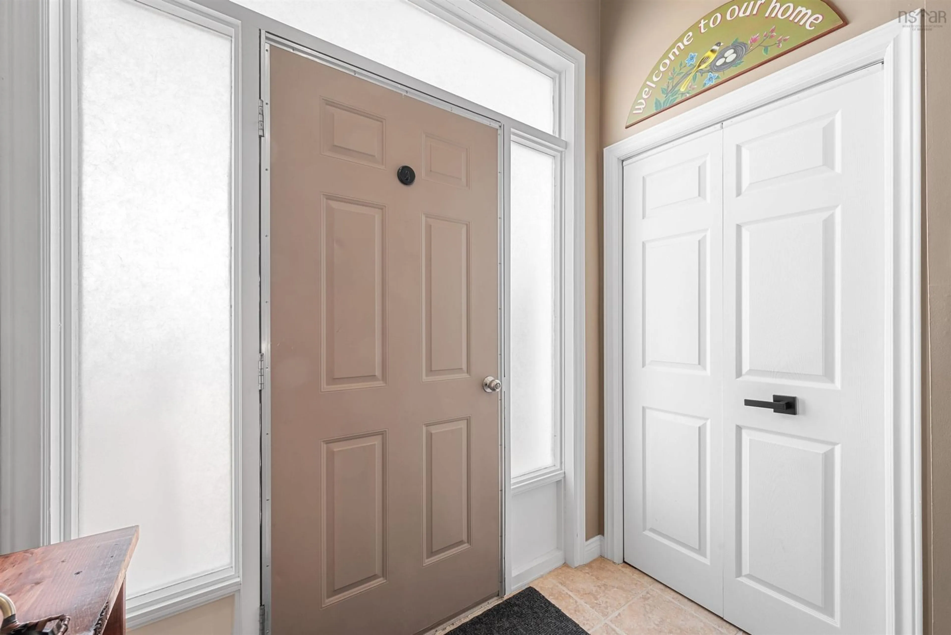 Indoor entryway for 79 Oakhill Dr, Lower Sackville Nova Scotia B4C 4A9