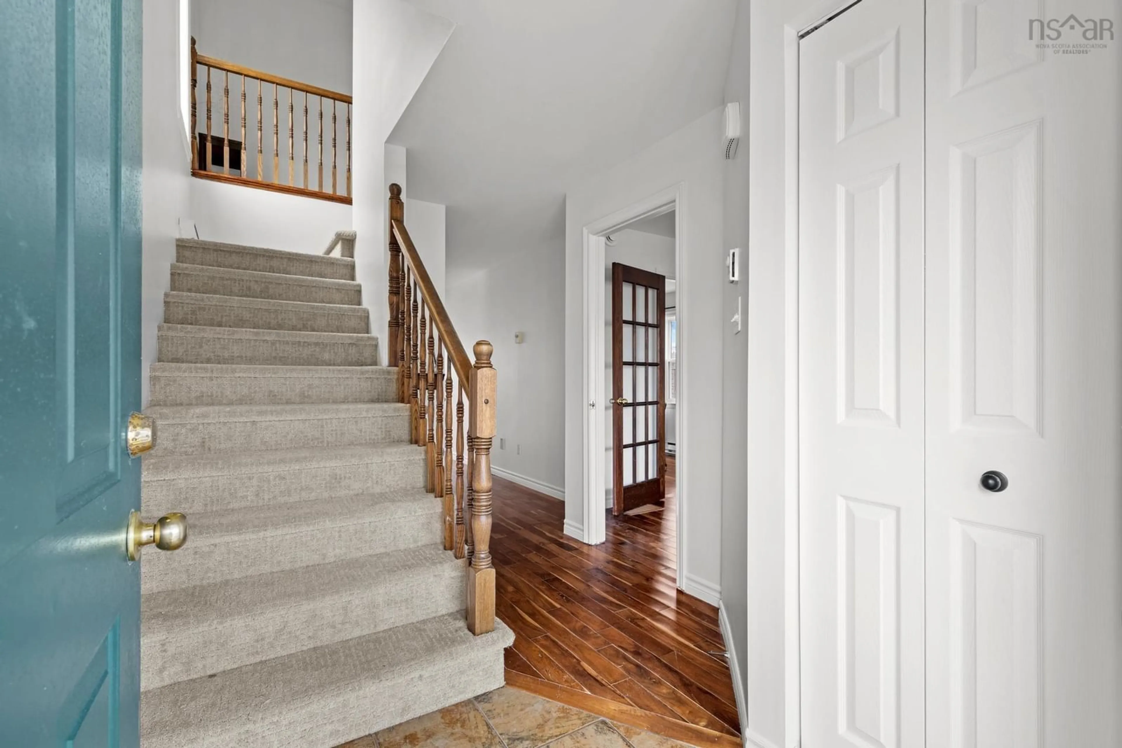 Indoor entryway for 4 Victoria Dr, Lower Sackville Nova Scotia B4C 4C3