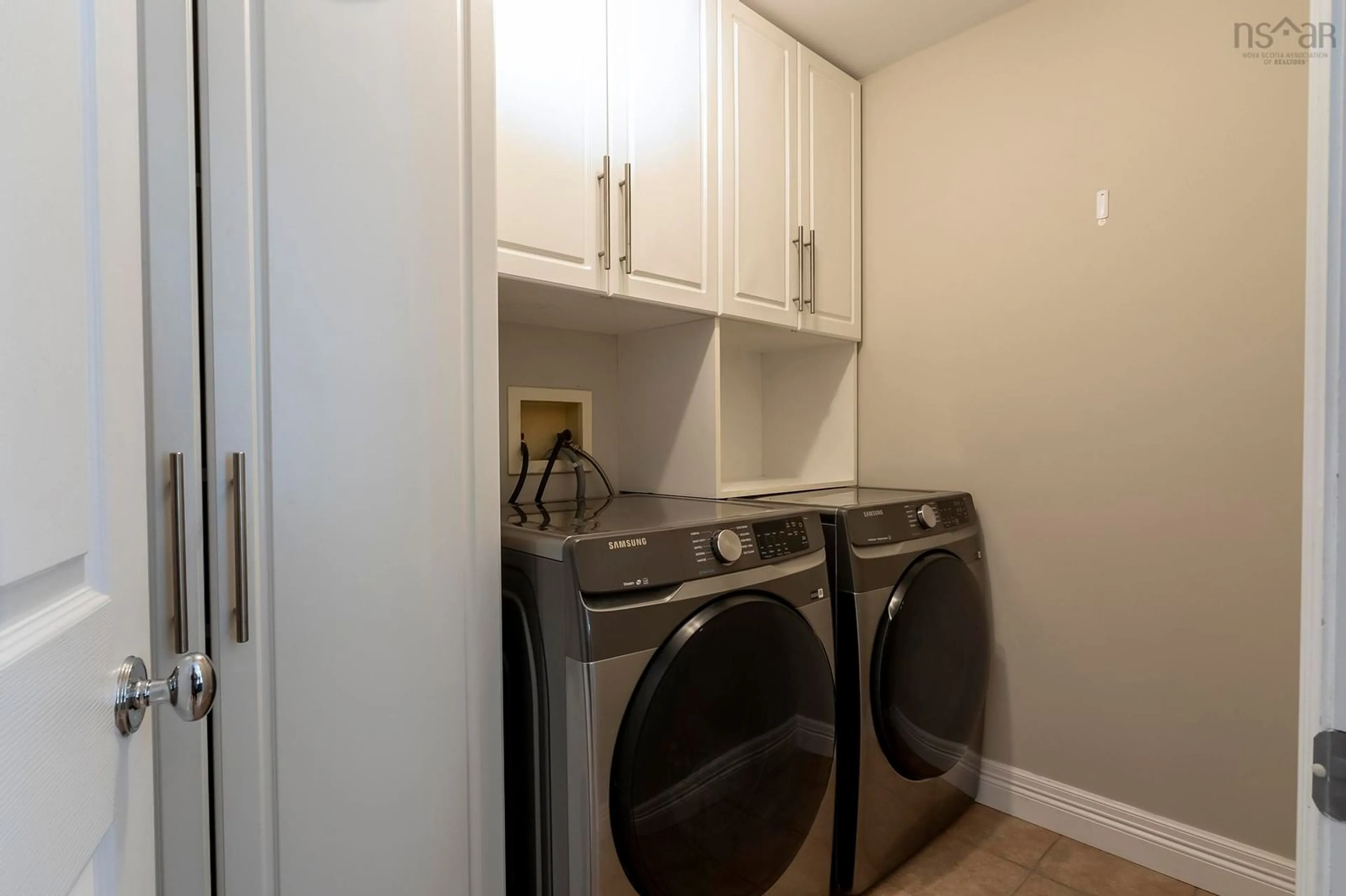 Laundry room for 82 Henry Ave, Fall River Nova Scotia B2T 1L2