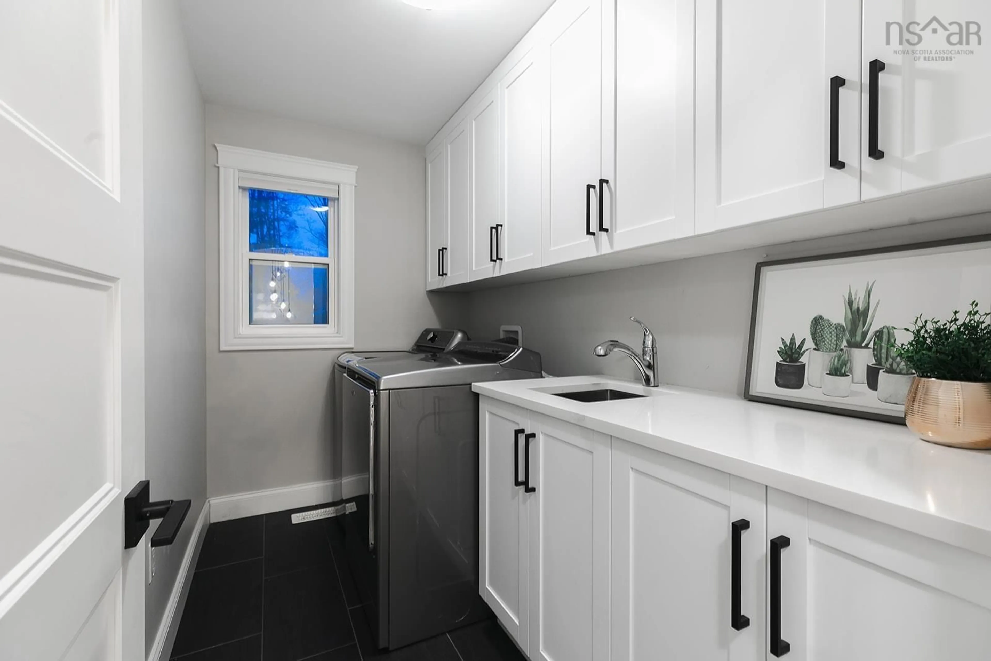 Laundry room for 450 Paula Dr, Hammonds Plains Nova Scotia B3Z 0H7