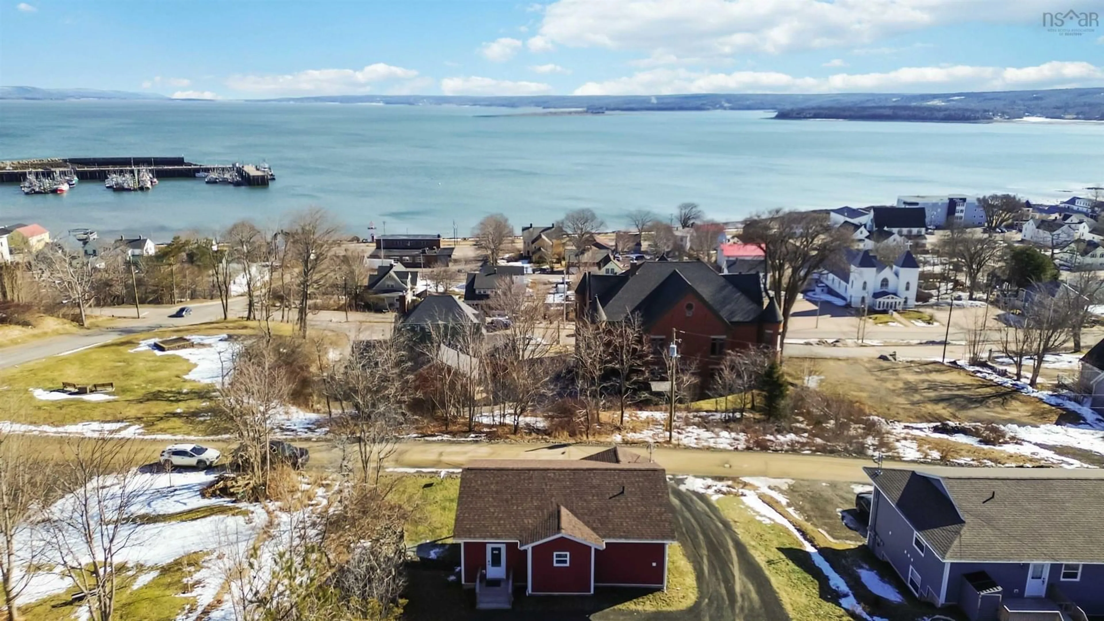 A pic from outside/outdoor area/front of a property/back of a property/a pic from drone, water/lake/river/ocean view for 109 Second Ave, Digby Nova Scotia B0V 1A0