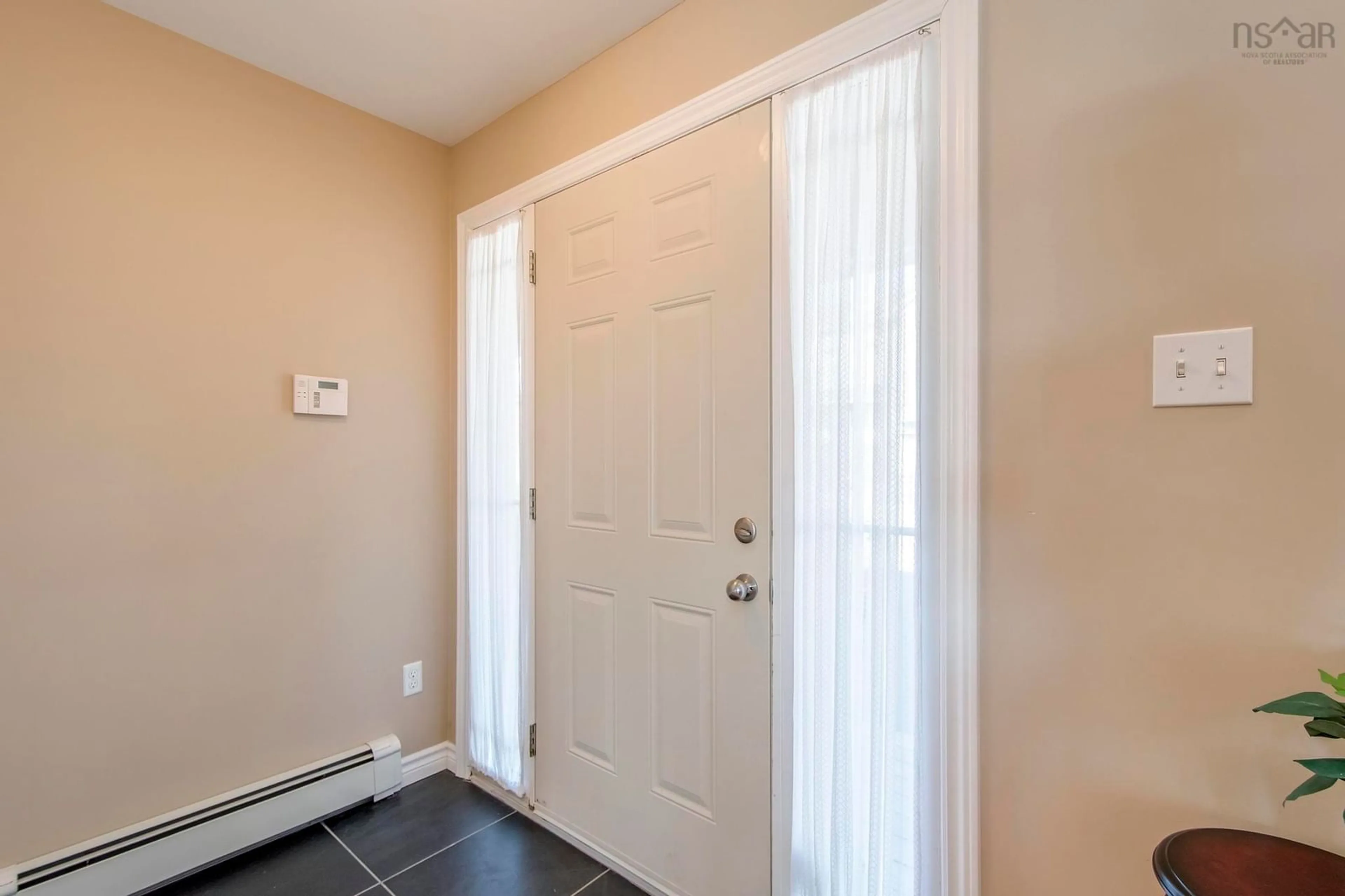 Indoor entryway for 209 Nadia Dr, Dartmouth Nova Scotia B3A 0B1