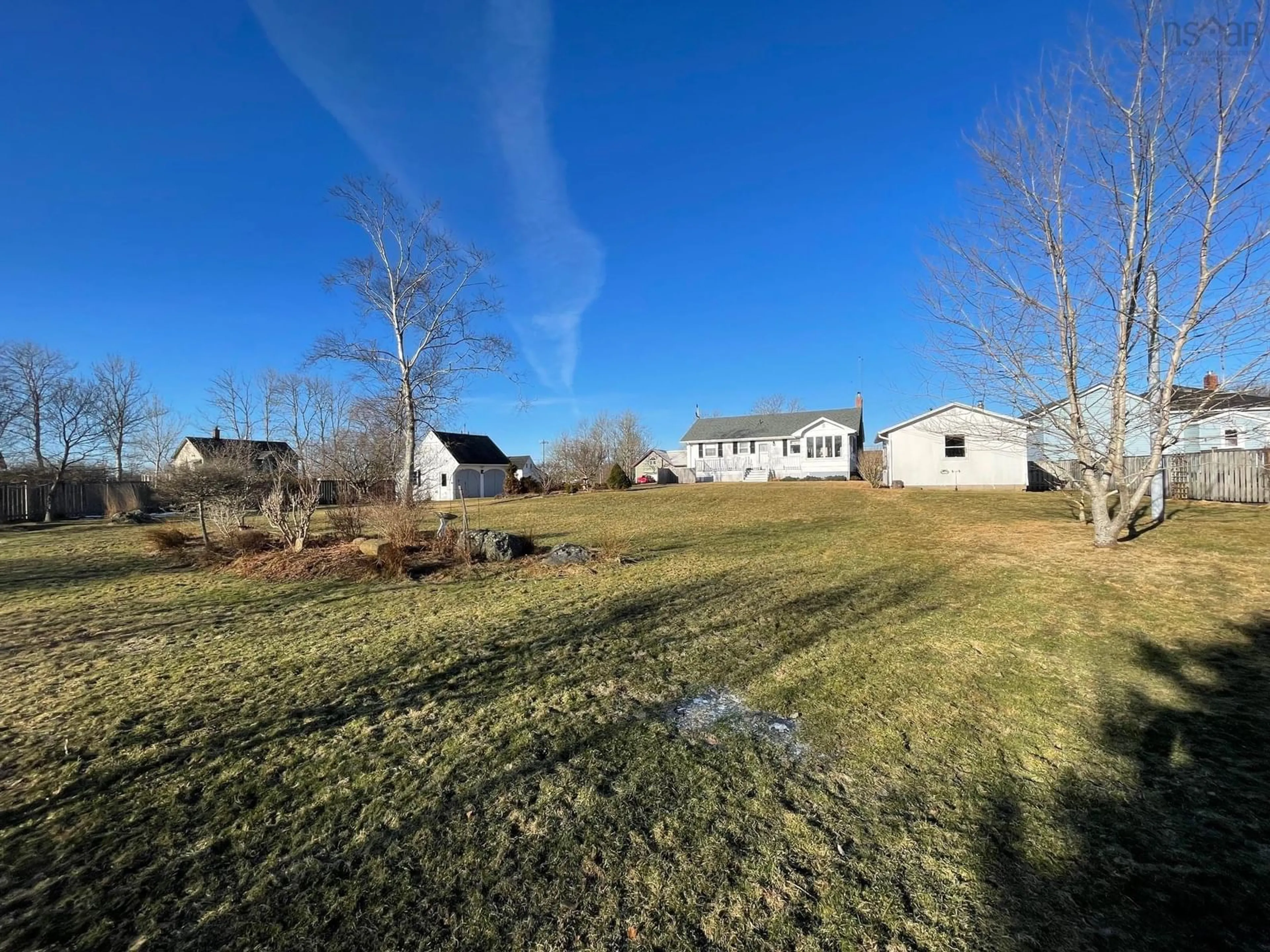 A pic from outside/outdoor area/front of a property/back of a property/a pic from drone, unknown for 35 Clements Ave, Yarmouth Nova Scotia B5A 2L6