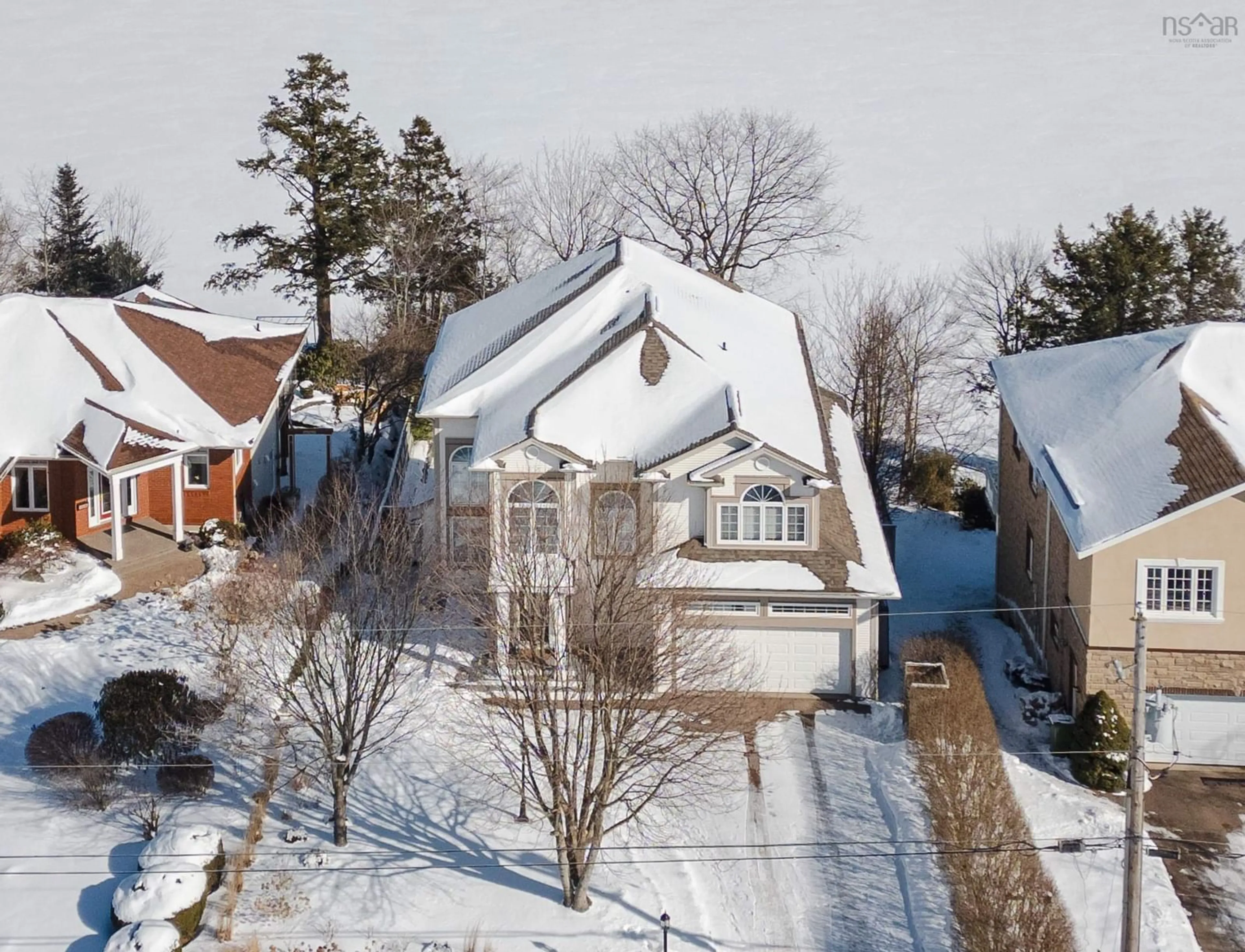 A pic from outside/outdoor area/front of a property/back of a property/a pic from drone, street for 73 Lakeshore Park Terr, Dartmouth Nova Scotia B3A 4Z4