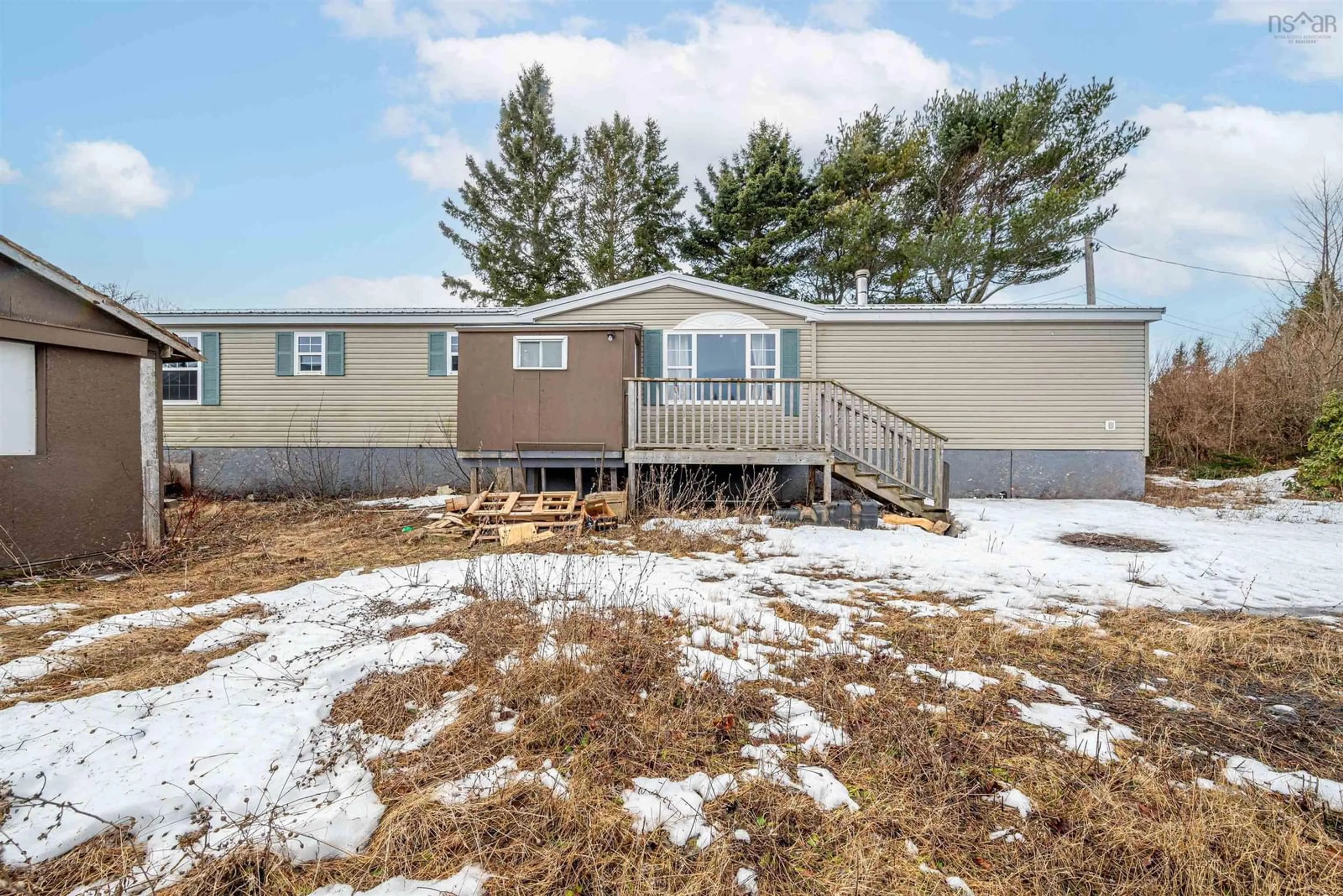 Home with vinyl exterior material, unknown for 6144 Highway 215, Cheverie Nova Scotia B0N 2A0