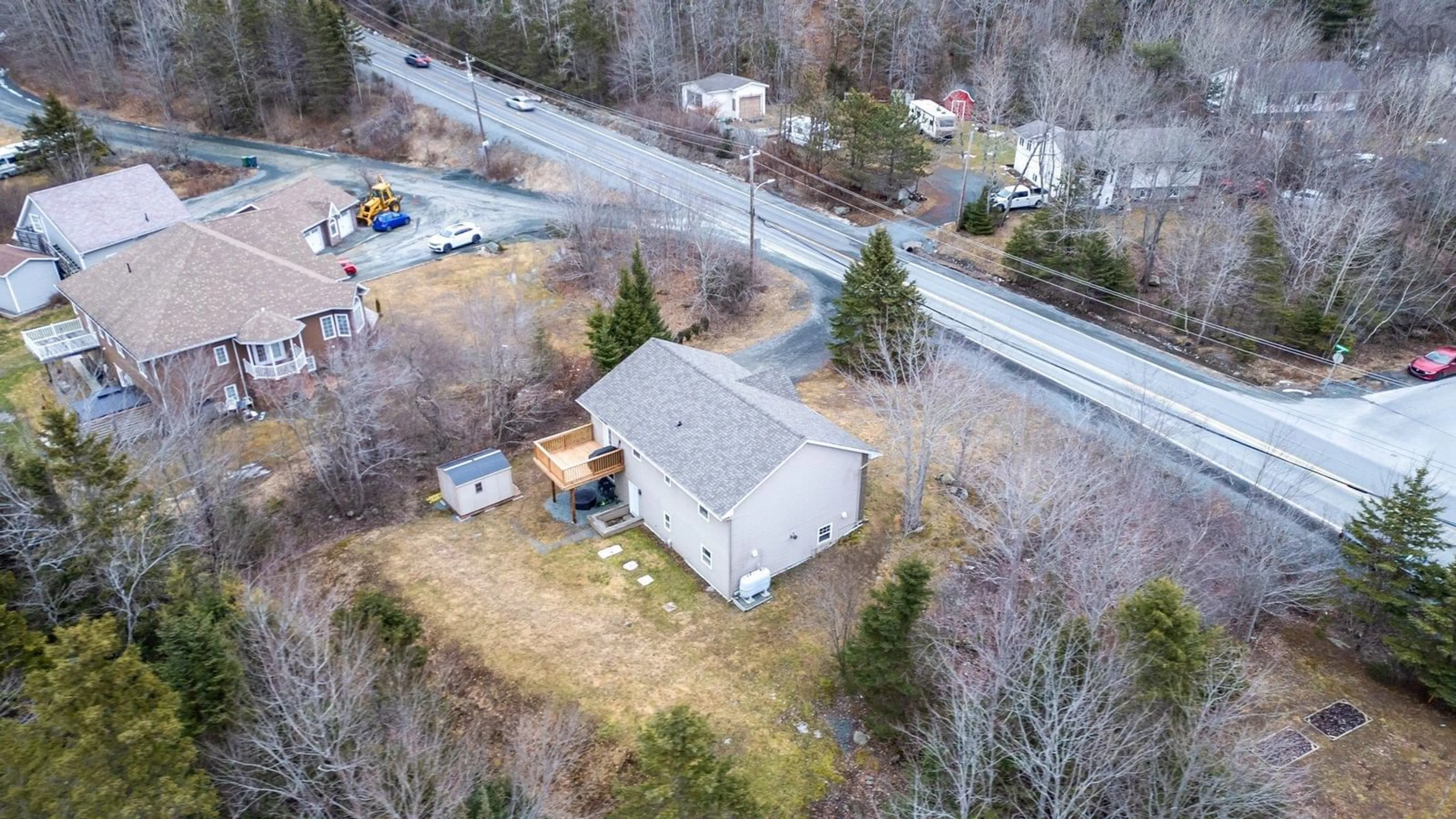 A pic from outside/outdoor area/front of a property/back of a property/a pic from drone, building for 602 Cobequid Rd, Lower Sackville Nova Scotia B4C 4G1