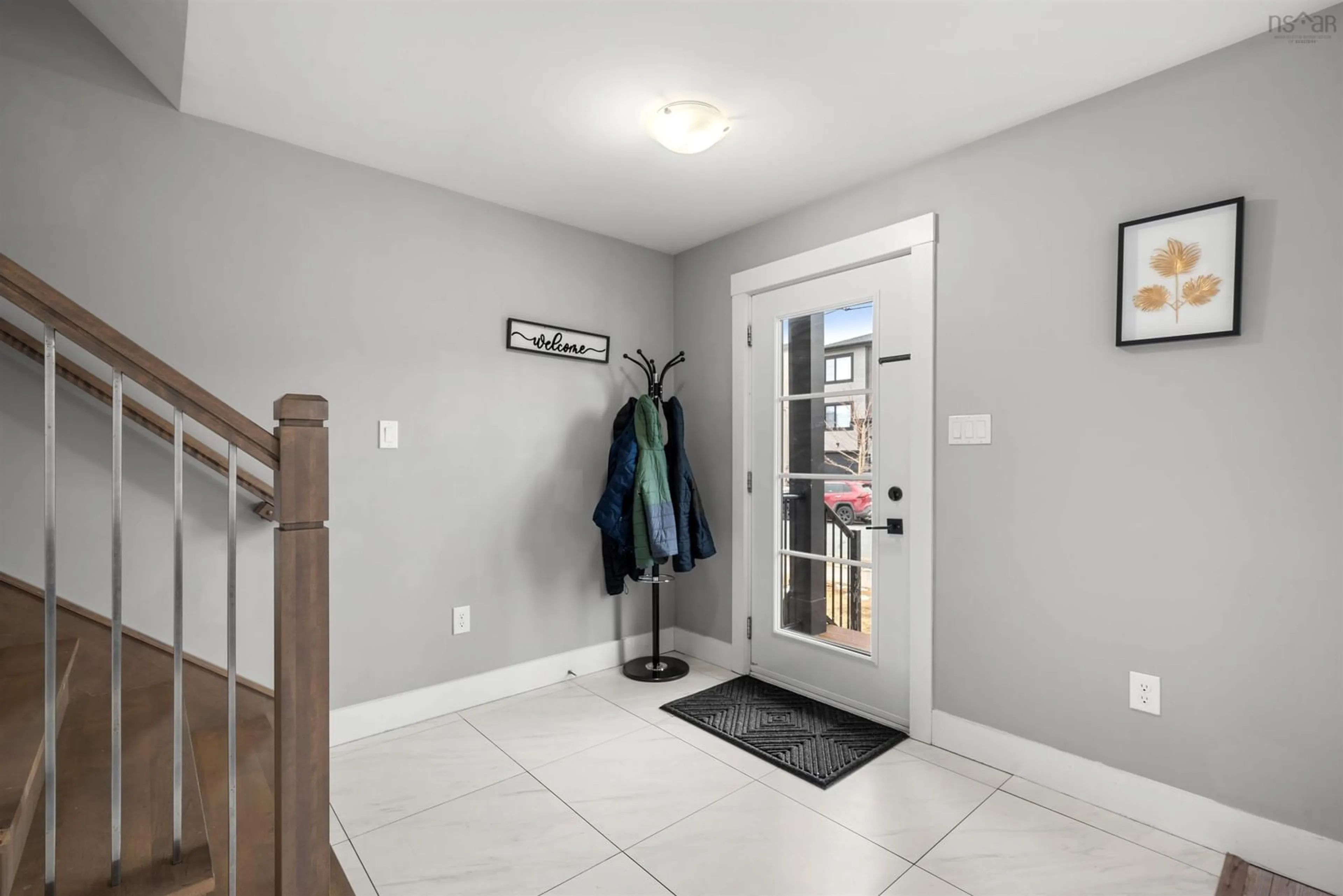 Indoor entryway for 190 Titanium Crescent, Halifax Nova Scotia B3P 0J3