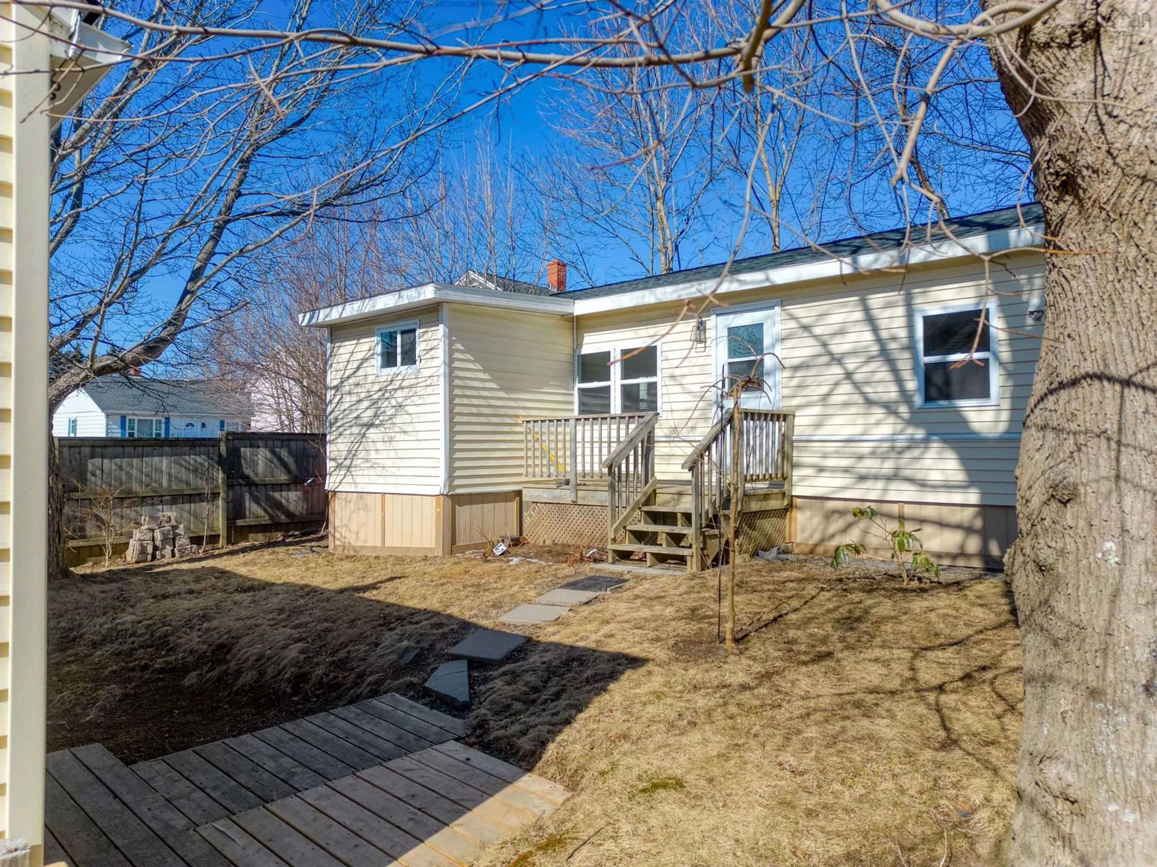 A pic from outside/outdoor area/front of a property/back of a property/a pic from drone, street for 266 Wyse Rd, Dartmouth Nova Scotia B3A 1N3