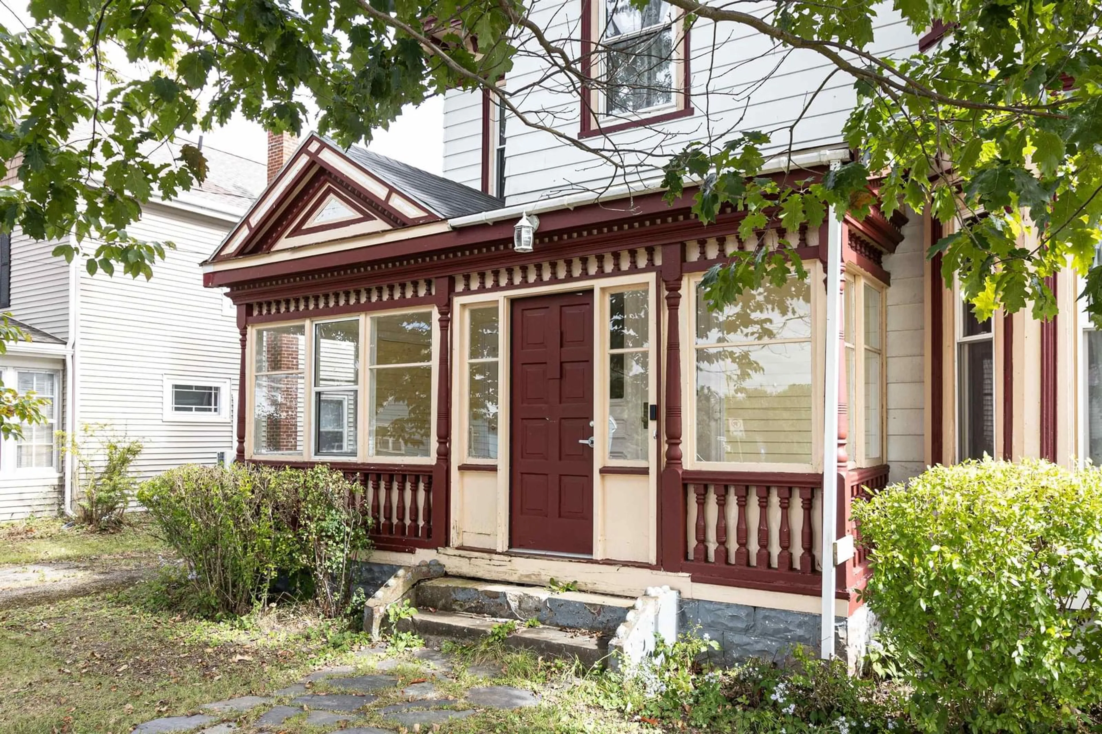 Home with vinyl exterior material, street for 58 Main St, Hantsport Nova Scotia B0P 1P0