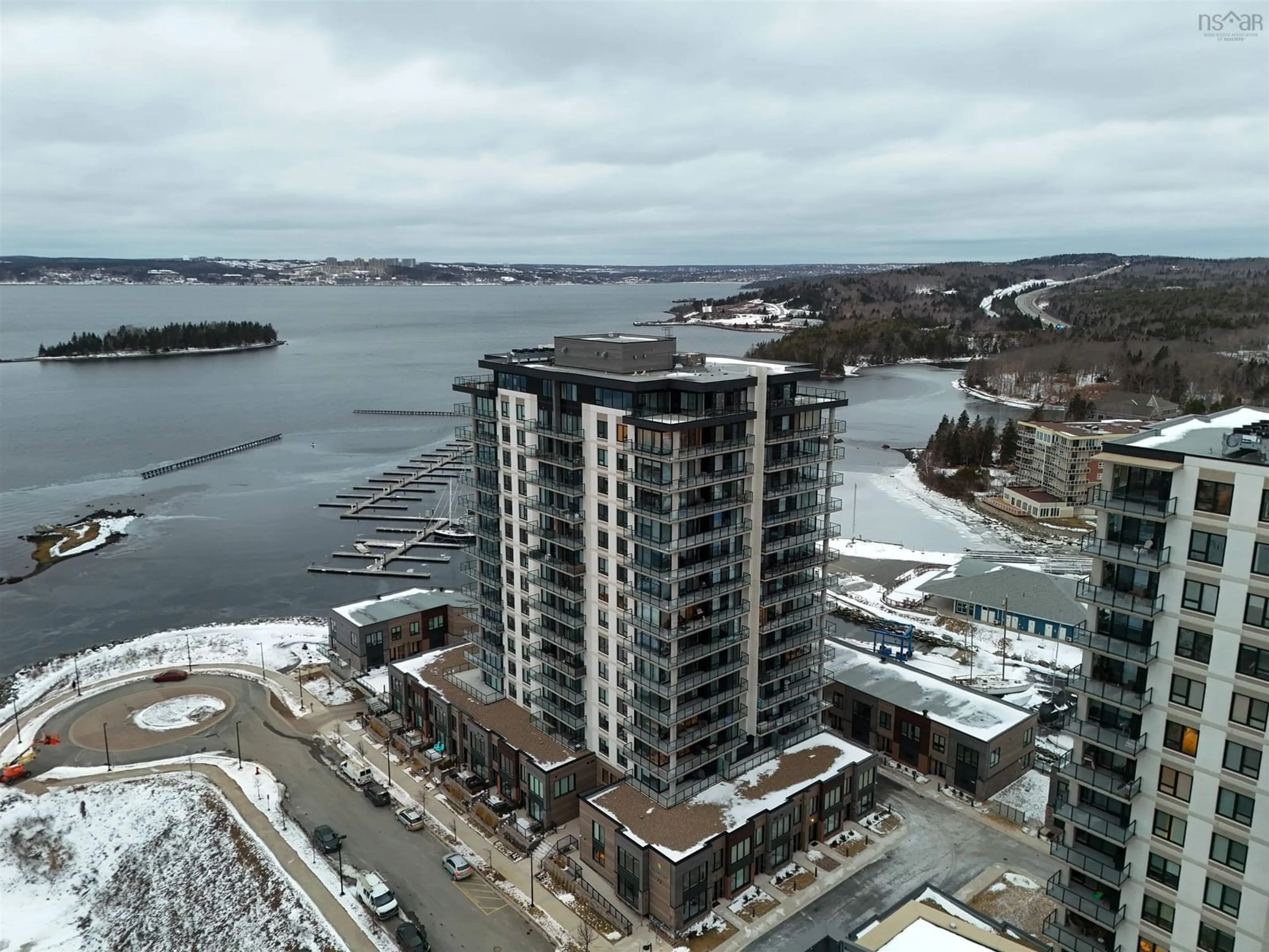 A pic from outside/outdoor area/front of a property/back of a property/a pic from drone, water/lake/river/ocean view for 72 Seapoint Rd #504, Dartmouth Nova Scotia B3B 0R8