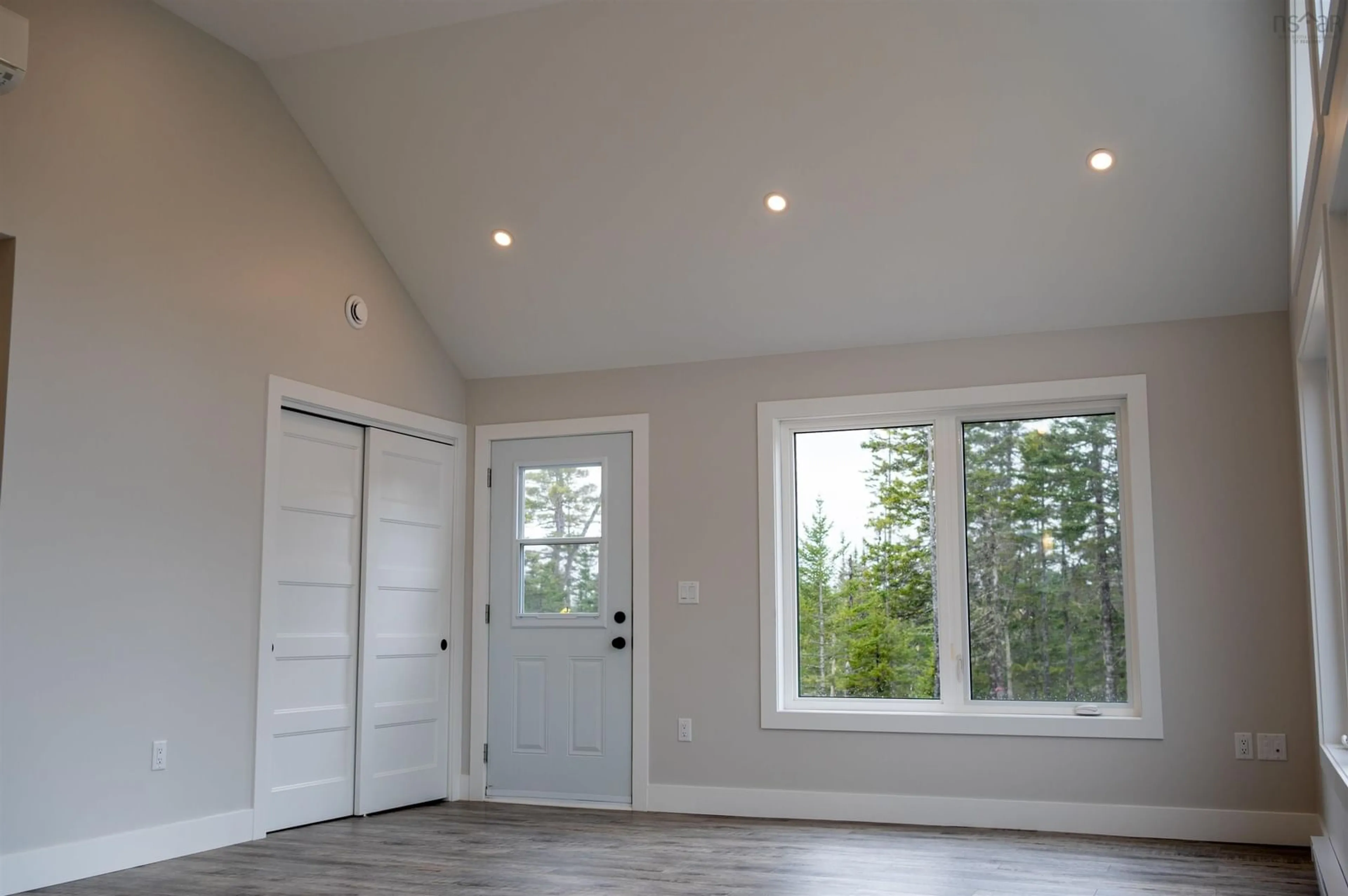 Indoor entryway for 74 Loon Point Trail, East Uniacke Nova Scotia B0N 1Z0