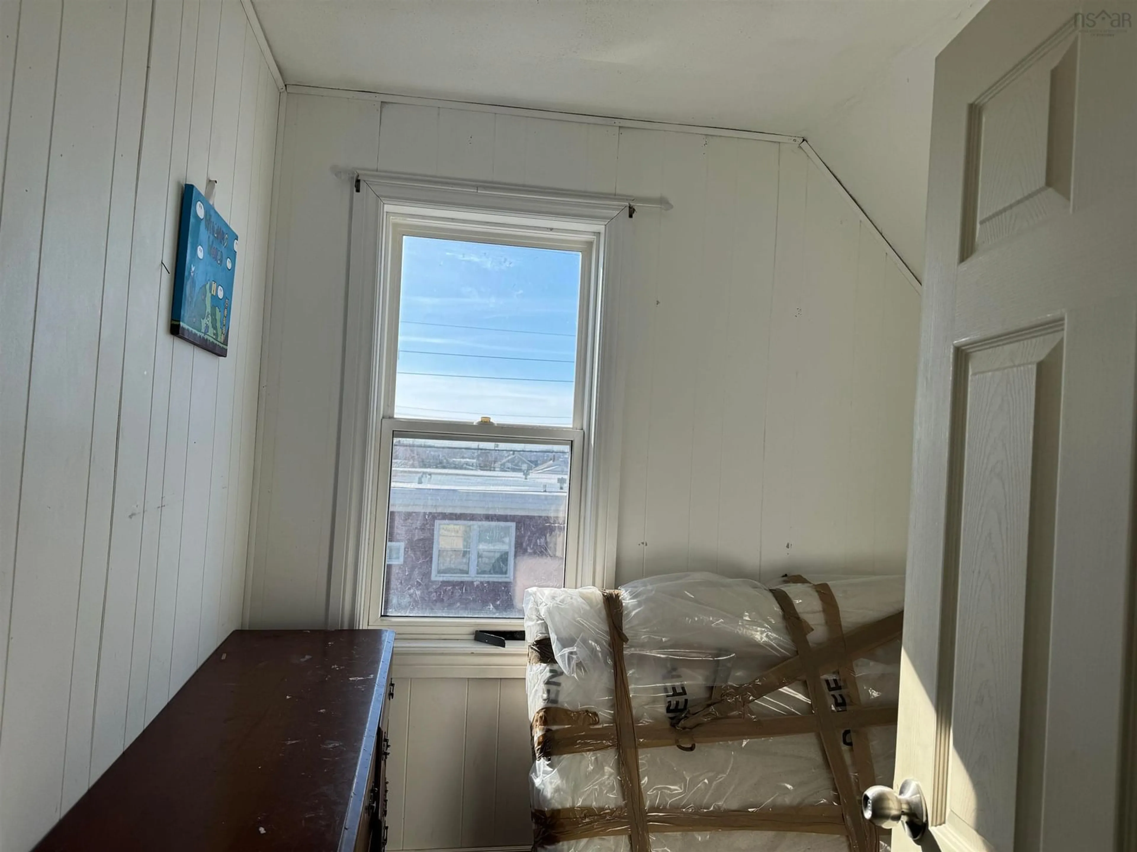 A pic of a room for 211 Bay St, Sydney Nova Scotia B1N 2K2