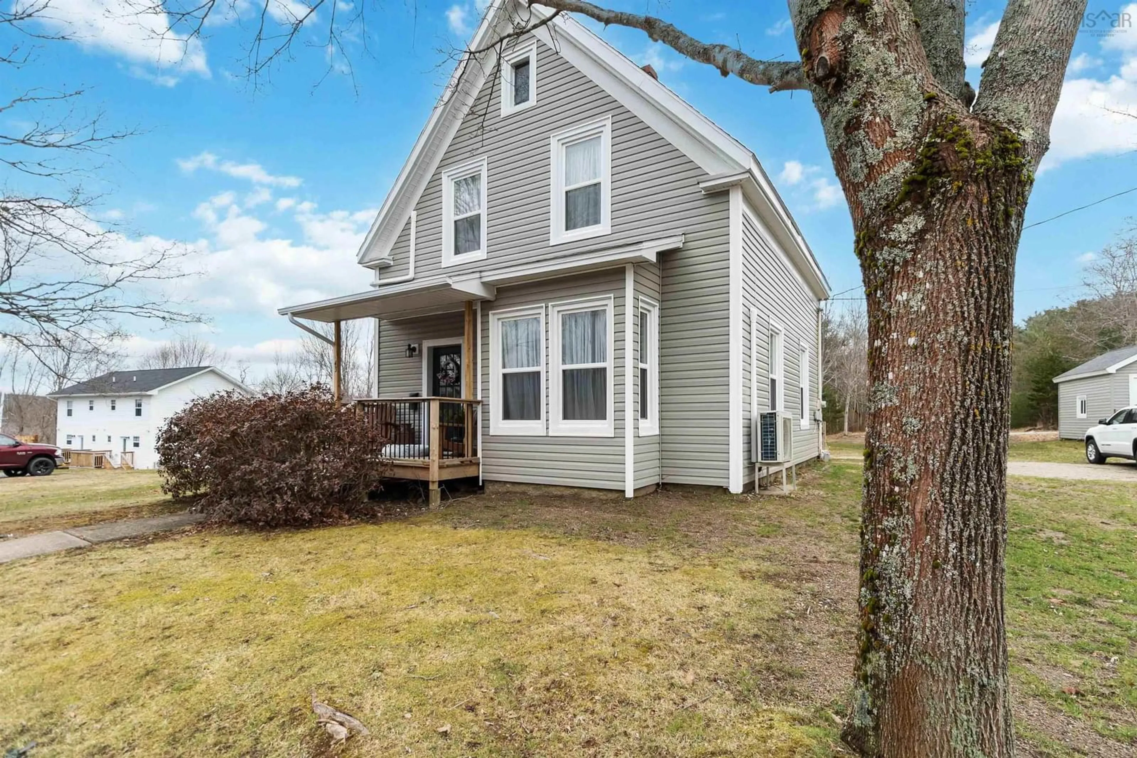 Home with vinyl exterior material, street for 43 Jubilee Rd, Bridgewater Nova Scotia B4V 2A3