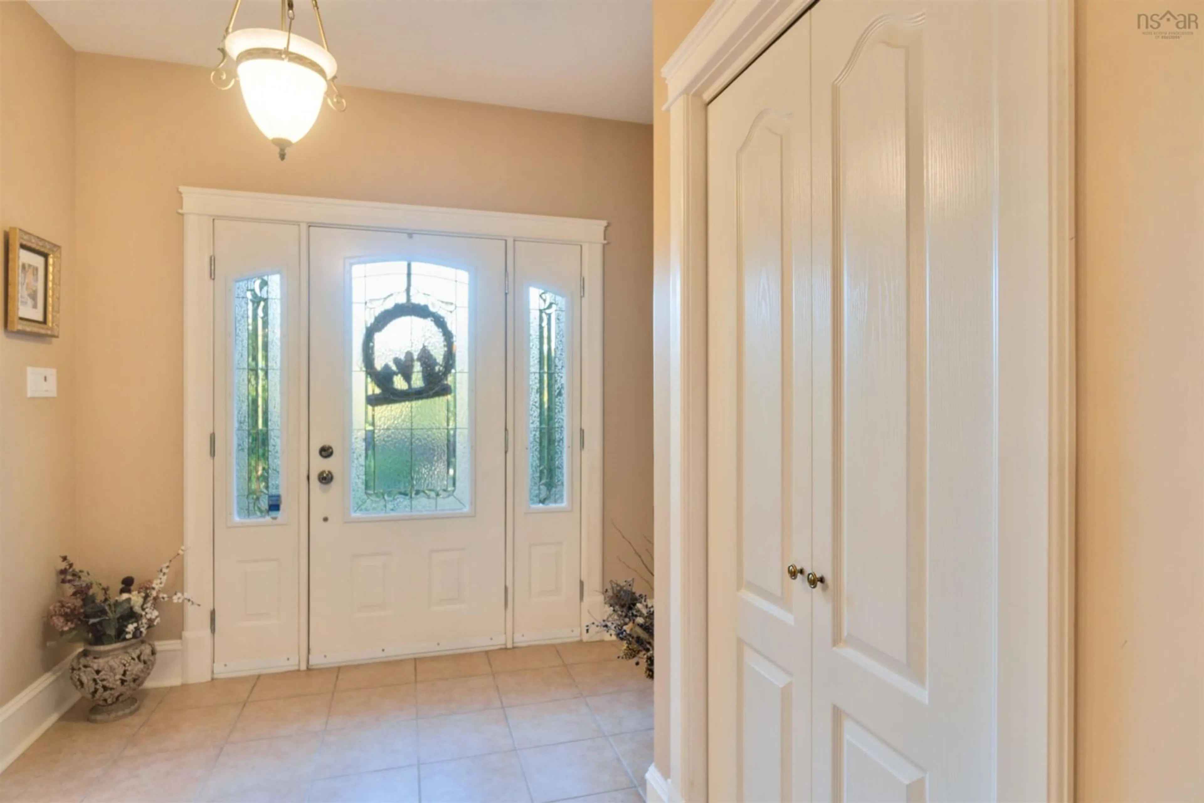 Indoor entryway for 93 Ronald Ave, Cambridge Nova Scotia B0P 1G0