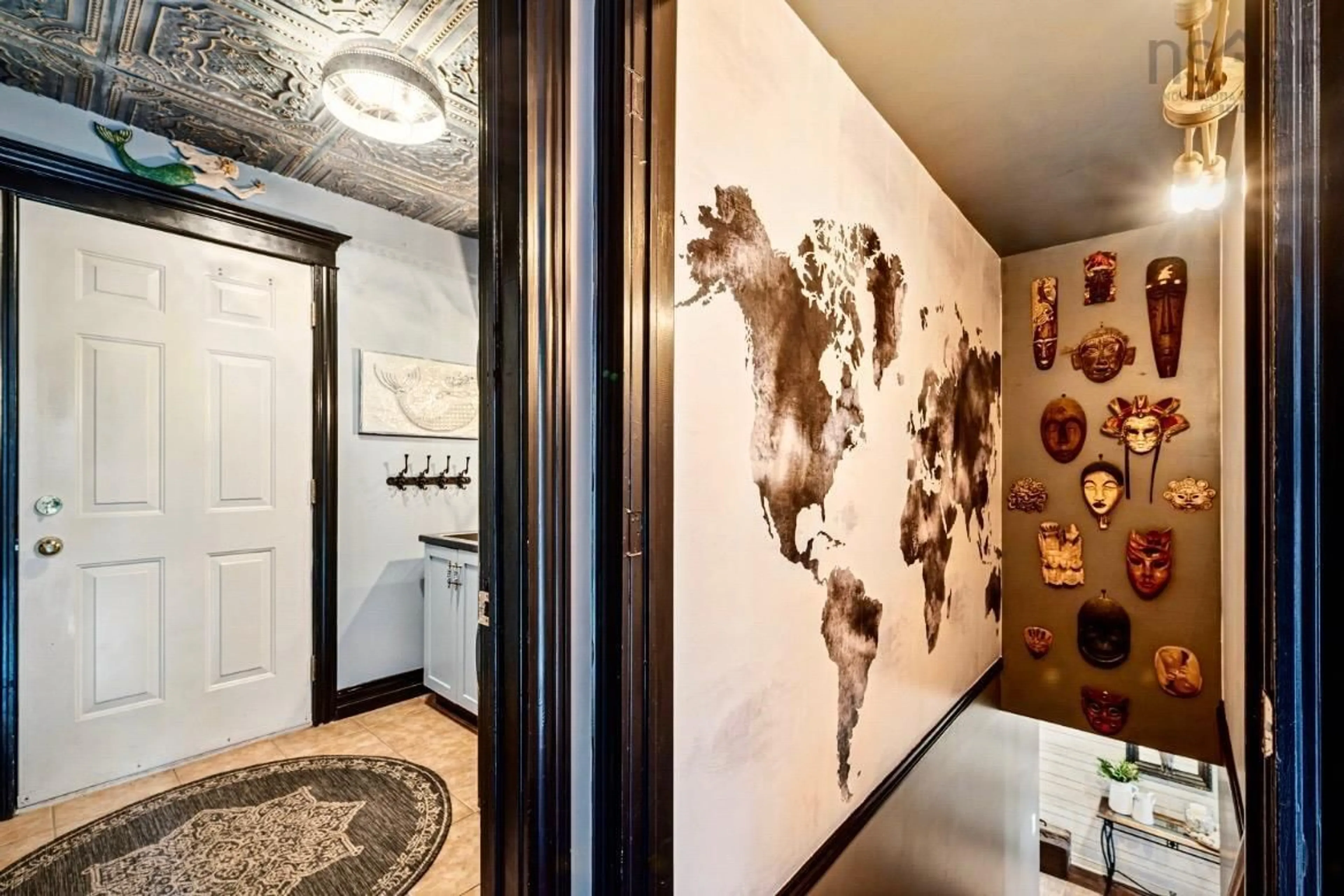 Indoor entryway for 390 Gleneagles Dr, Hammonds Plains Nova Scotia B4B 1V8