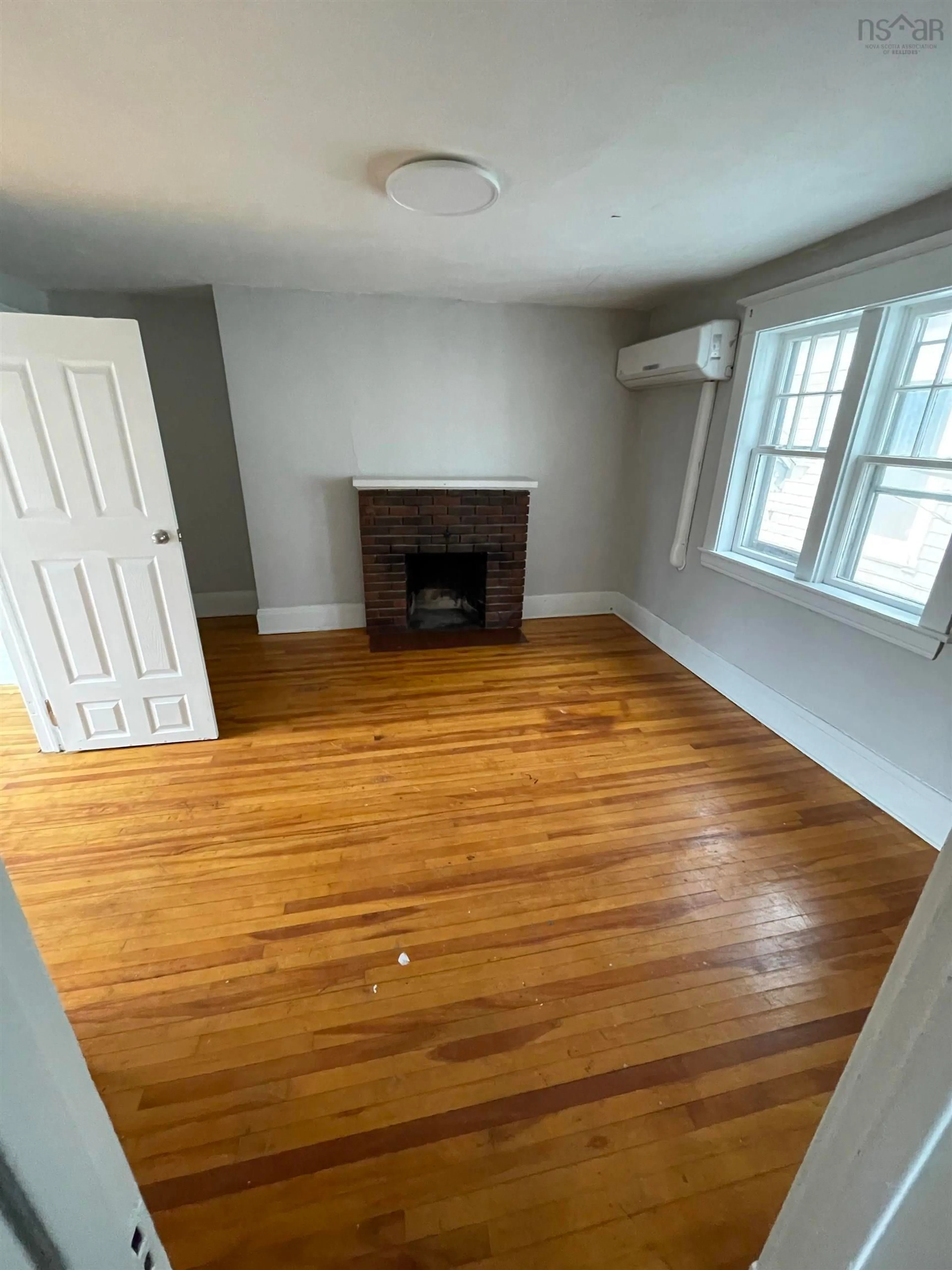 A pic of a room for 27 Pleasant St, Truro Nova Scotia B2N 3R5