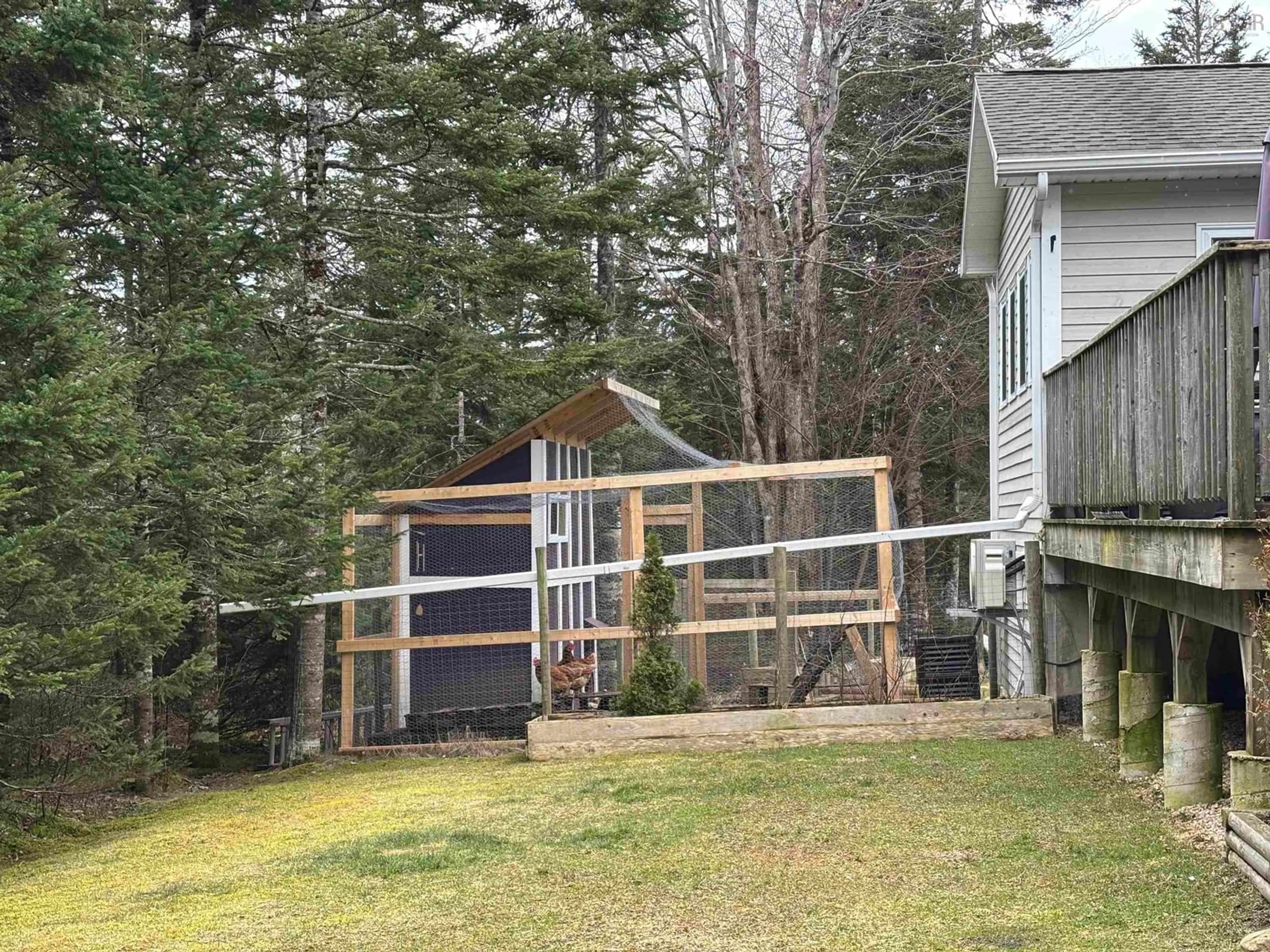 Shed for 330 Lakefront Dr, Chelsea Nova Scotia B4V 7M9
