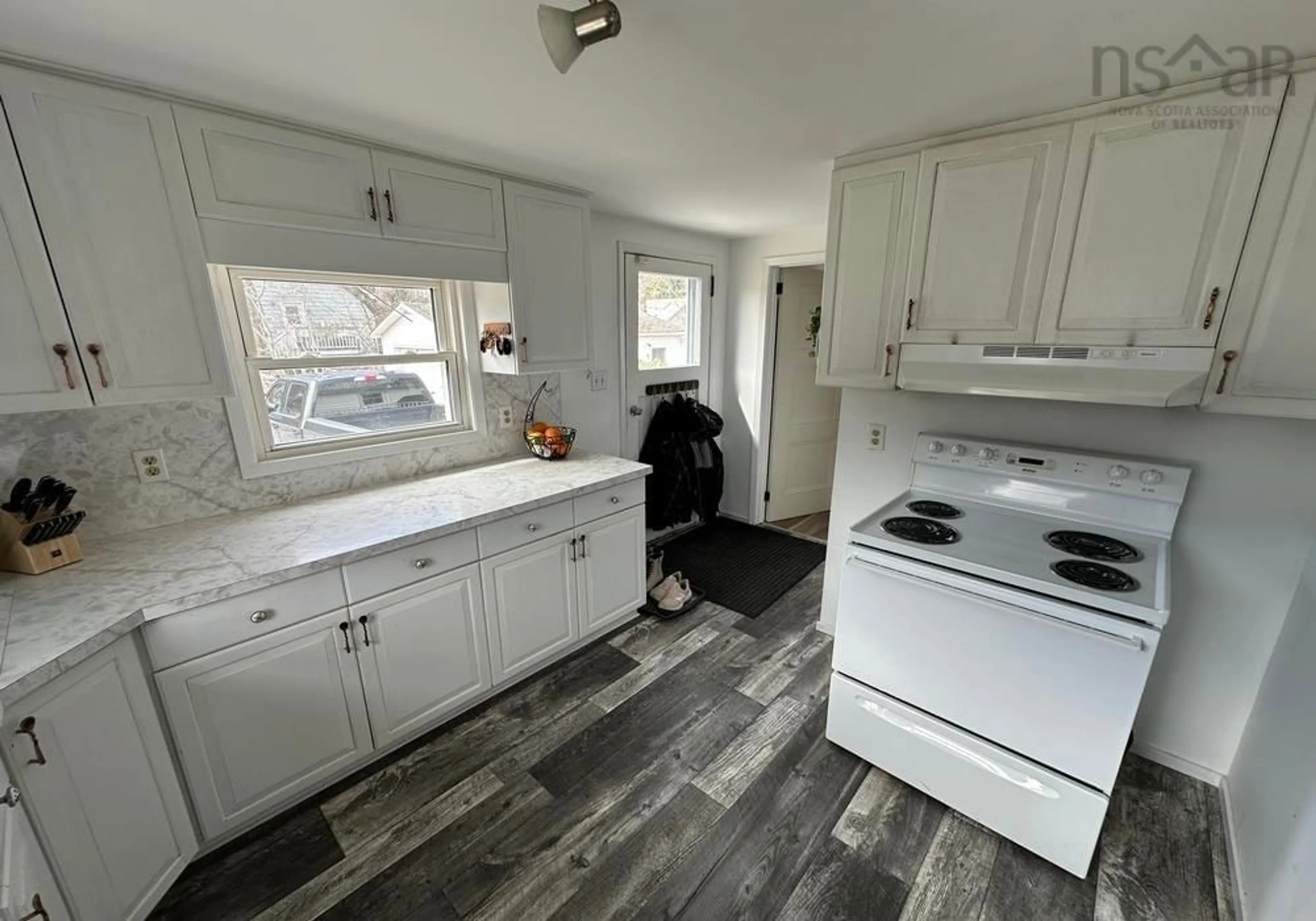 Standard kitchen, unknown for 96 Spruce St, Mahone Bay Nova Scotia B0J 2E0