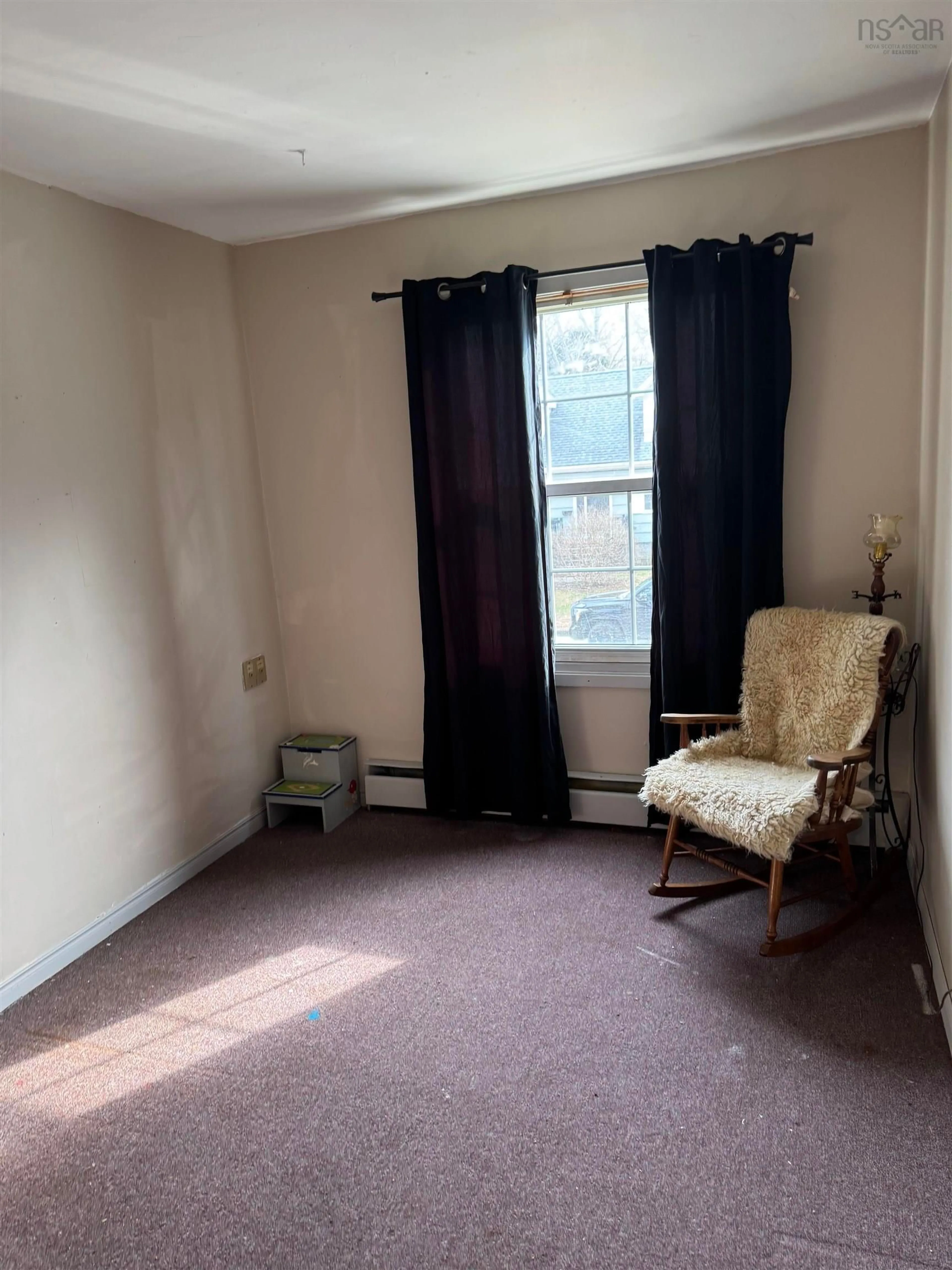 A pic of a room for 93 Parkdale Ave, Bridgewater Nova Scotia B4V 1L8