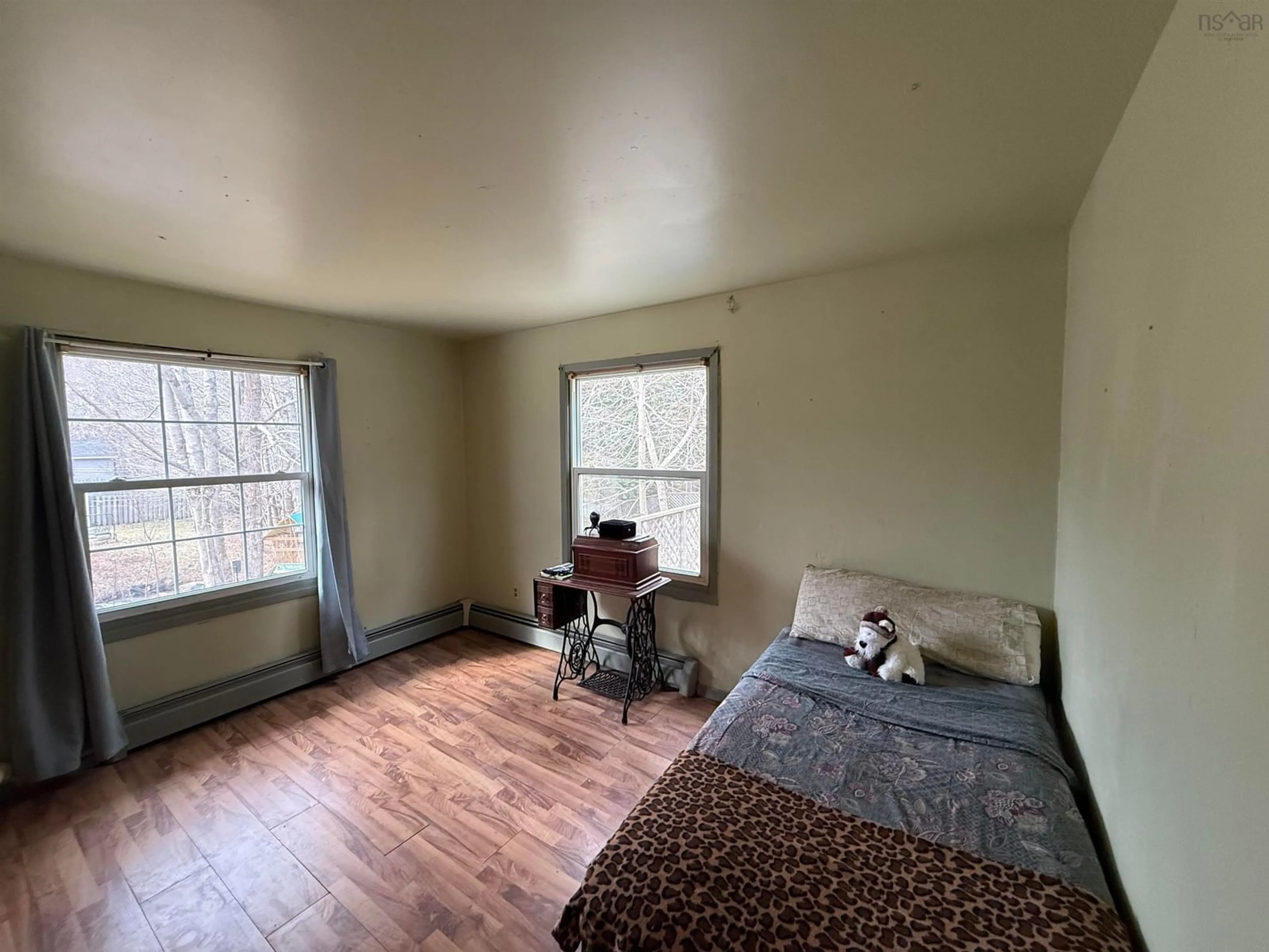 A pic of a room for 93 Parkdale Ave, Bridgewater Nova Scotia B4V 1L8